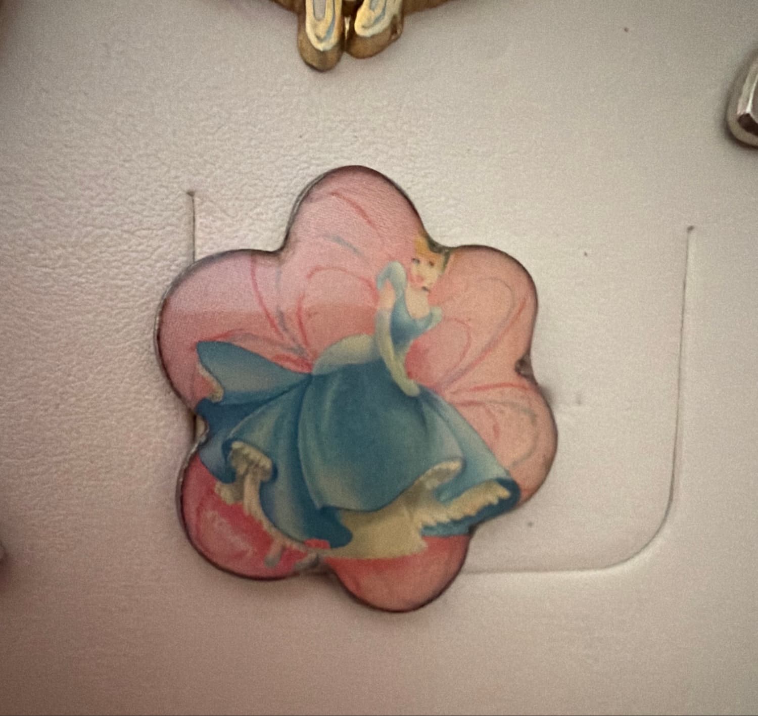 Cinderella (Flower Shaped) front