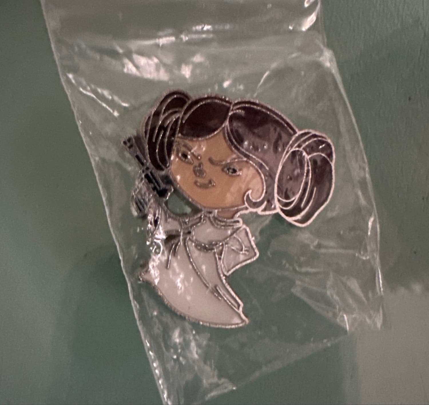 Leia - Star Wars Chibi 4 Pin Set front