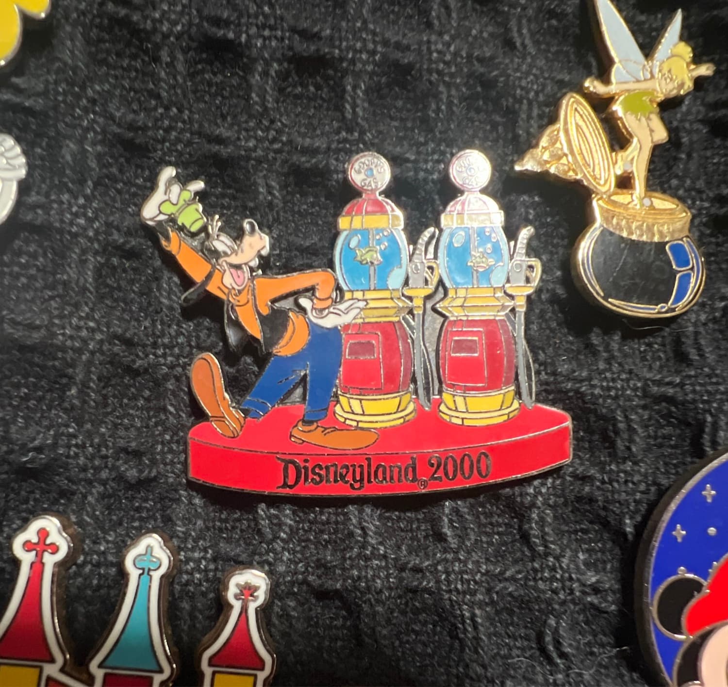 Disneyland 2000 - Goofy's Gas Station front