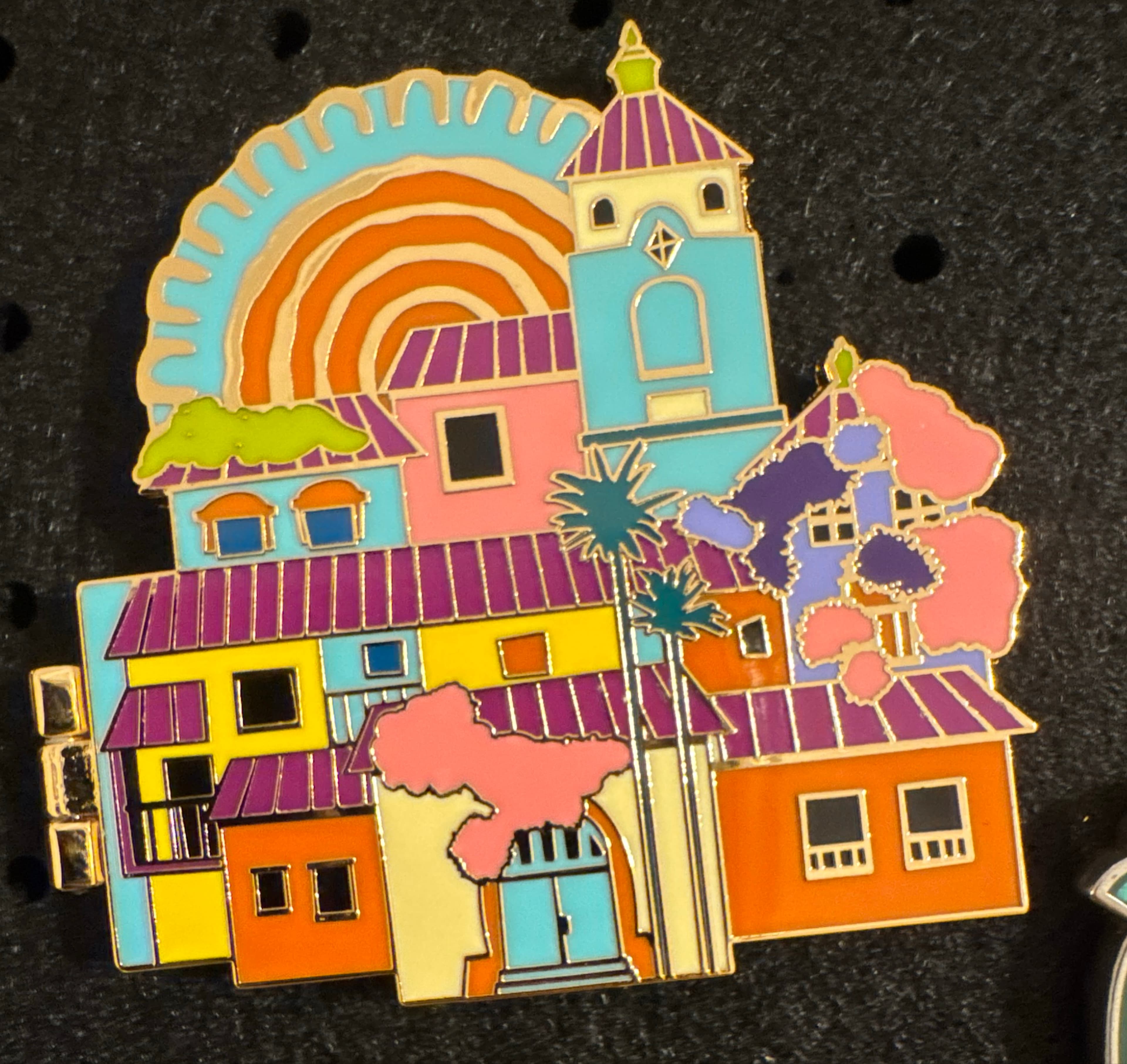 D23-Exclusive Encanto Family Madrigal Pin front