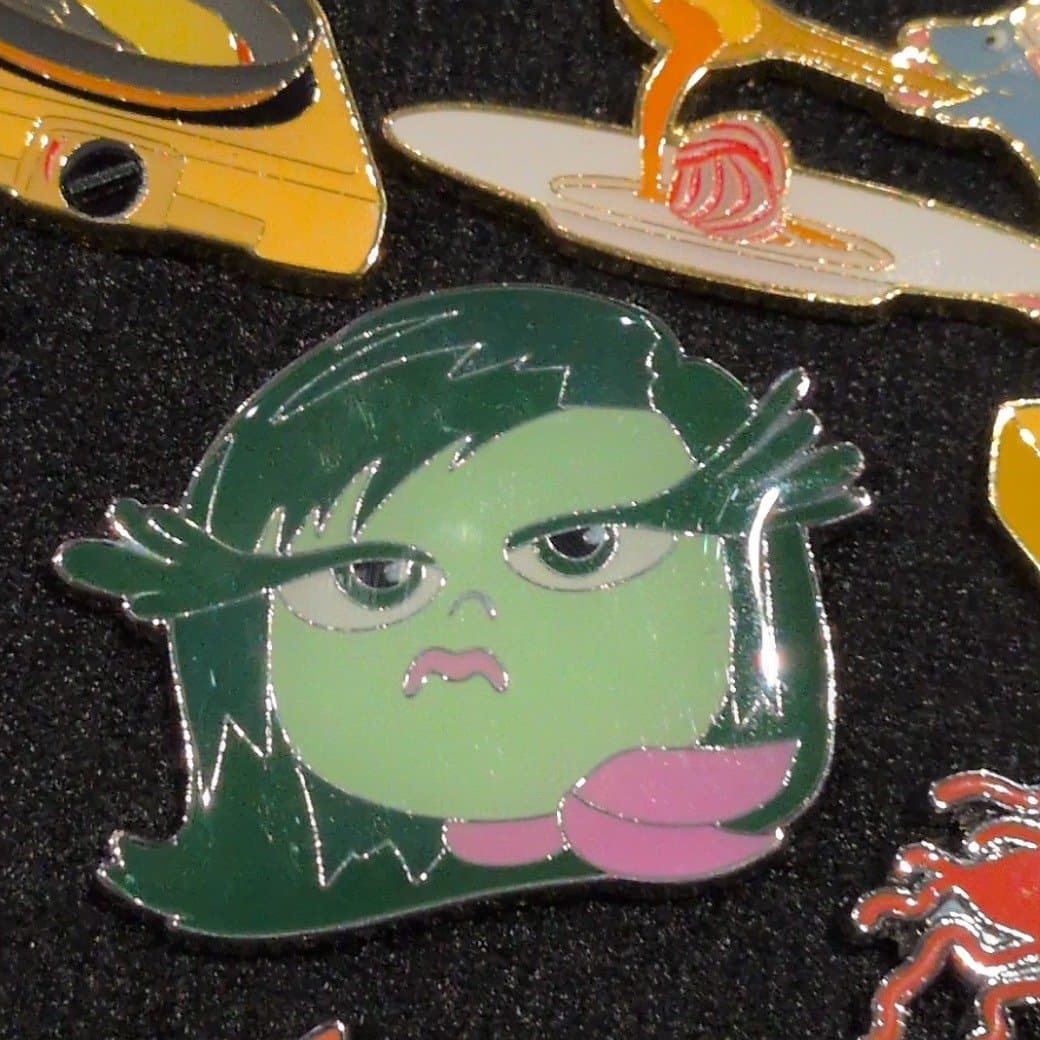 disgust head front