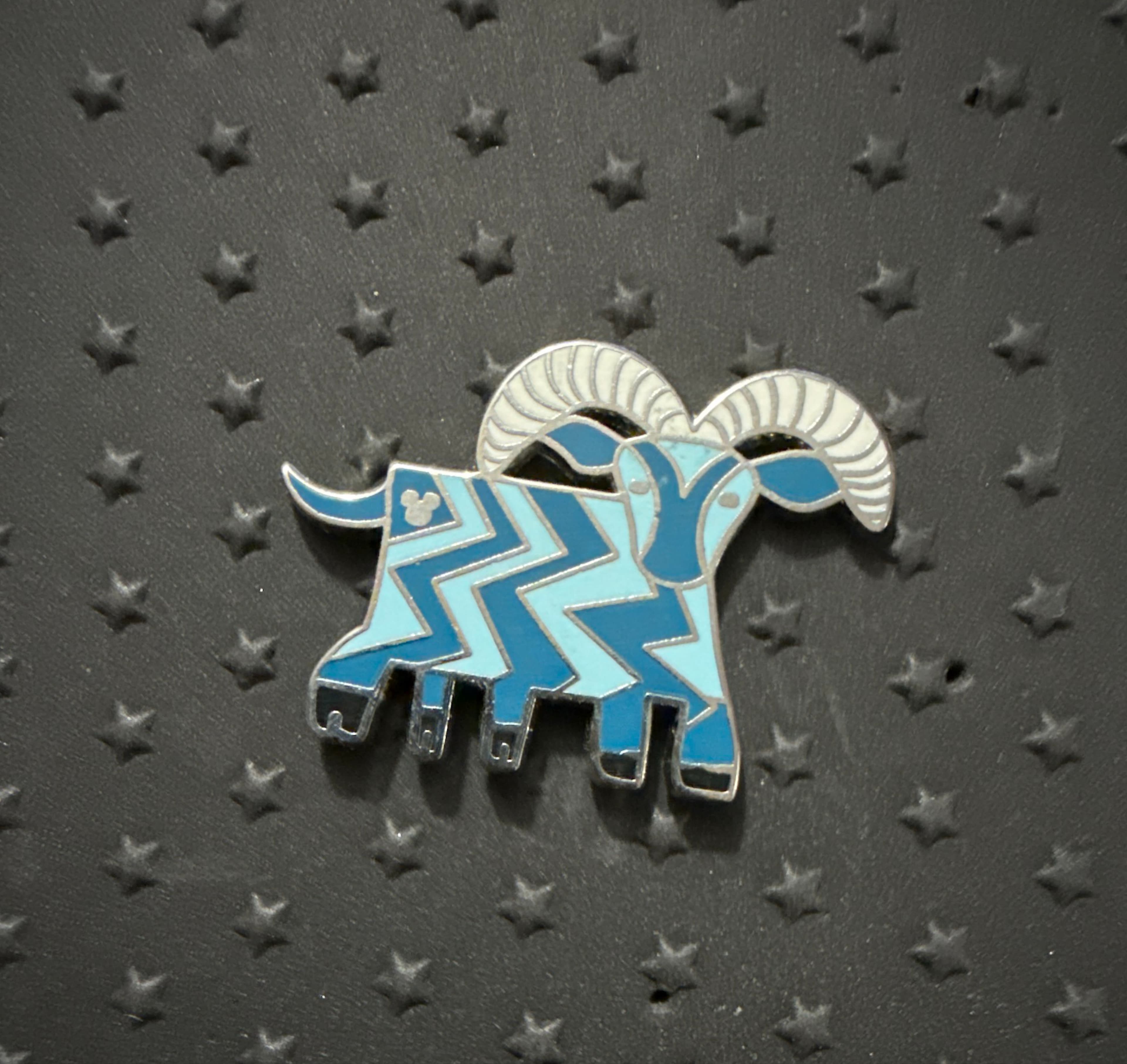 5 Legged Goat - 2009 Hidden Mickey - Fun Icons front