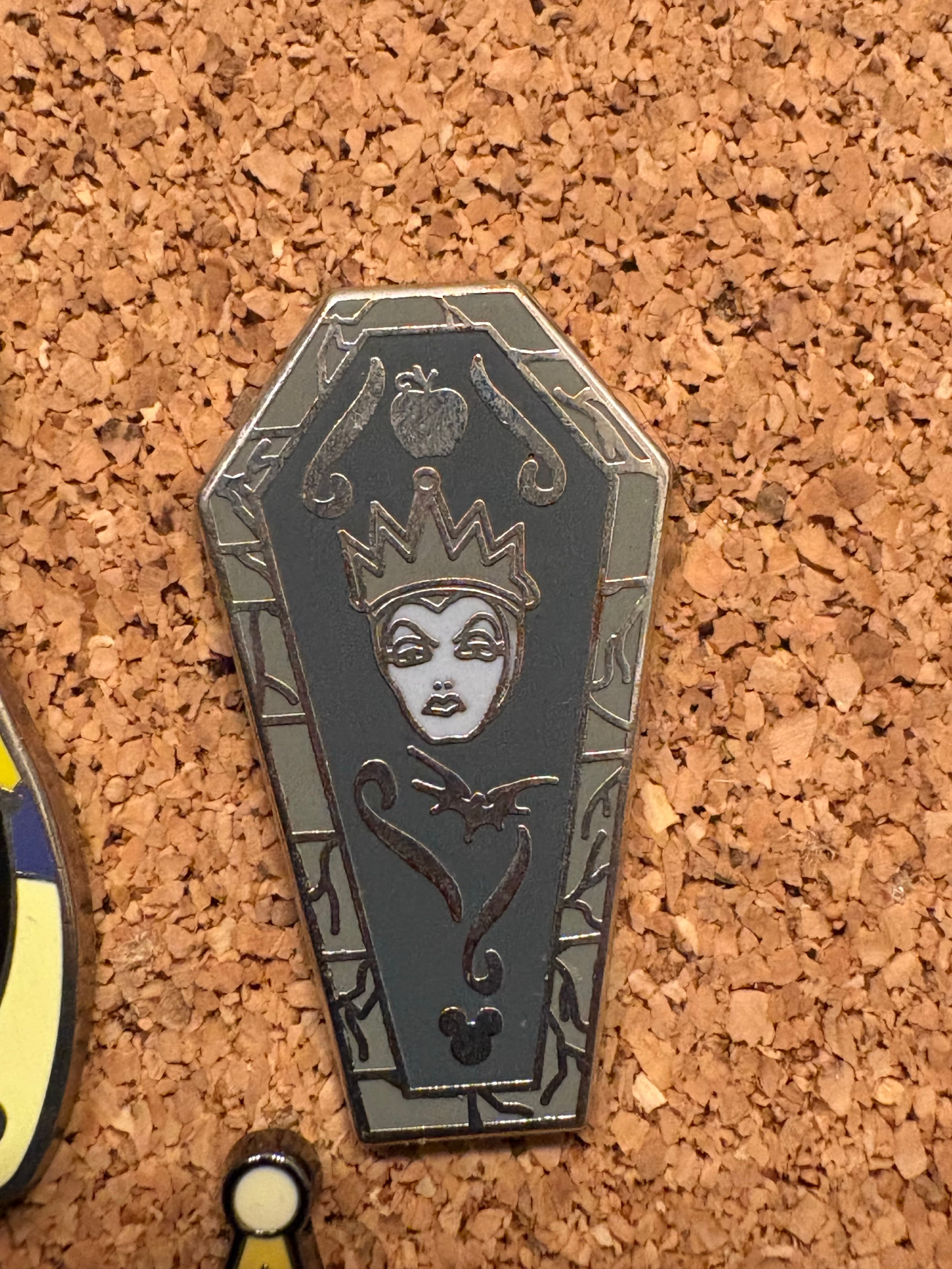 Evil Queen - 2012 Hidden Mickey Series - Villain Coffins front