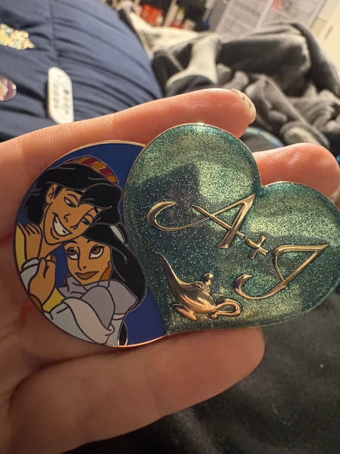 Aladdin Jasmine Valentine Heart A+J front