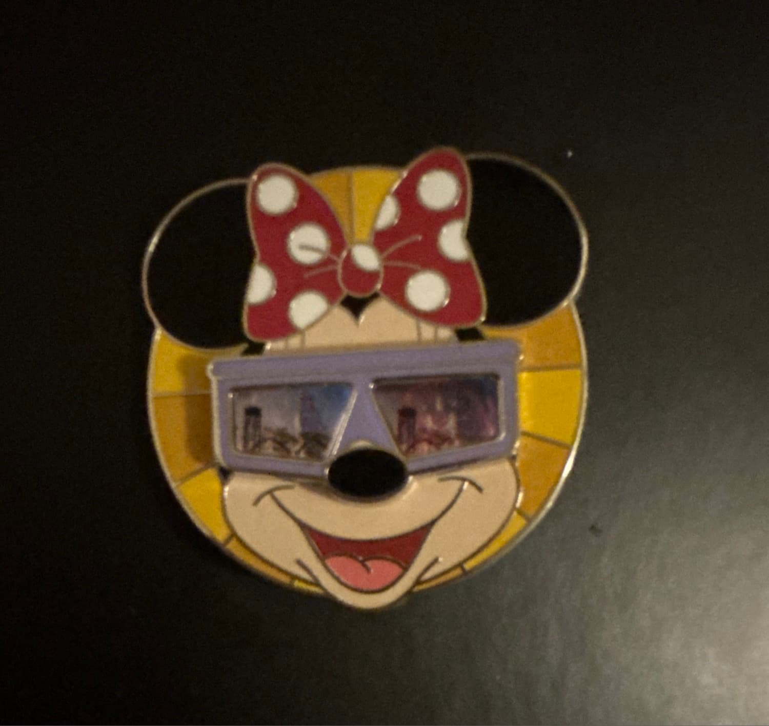 Minnie Mouse EYECONIC park views front