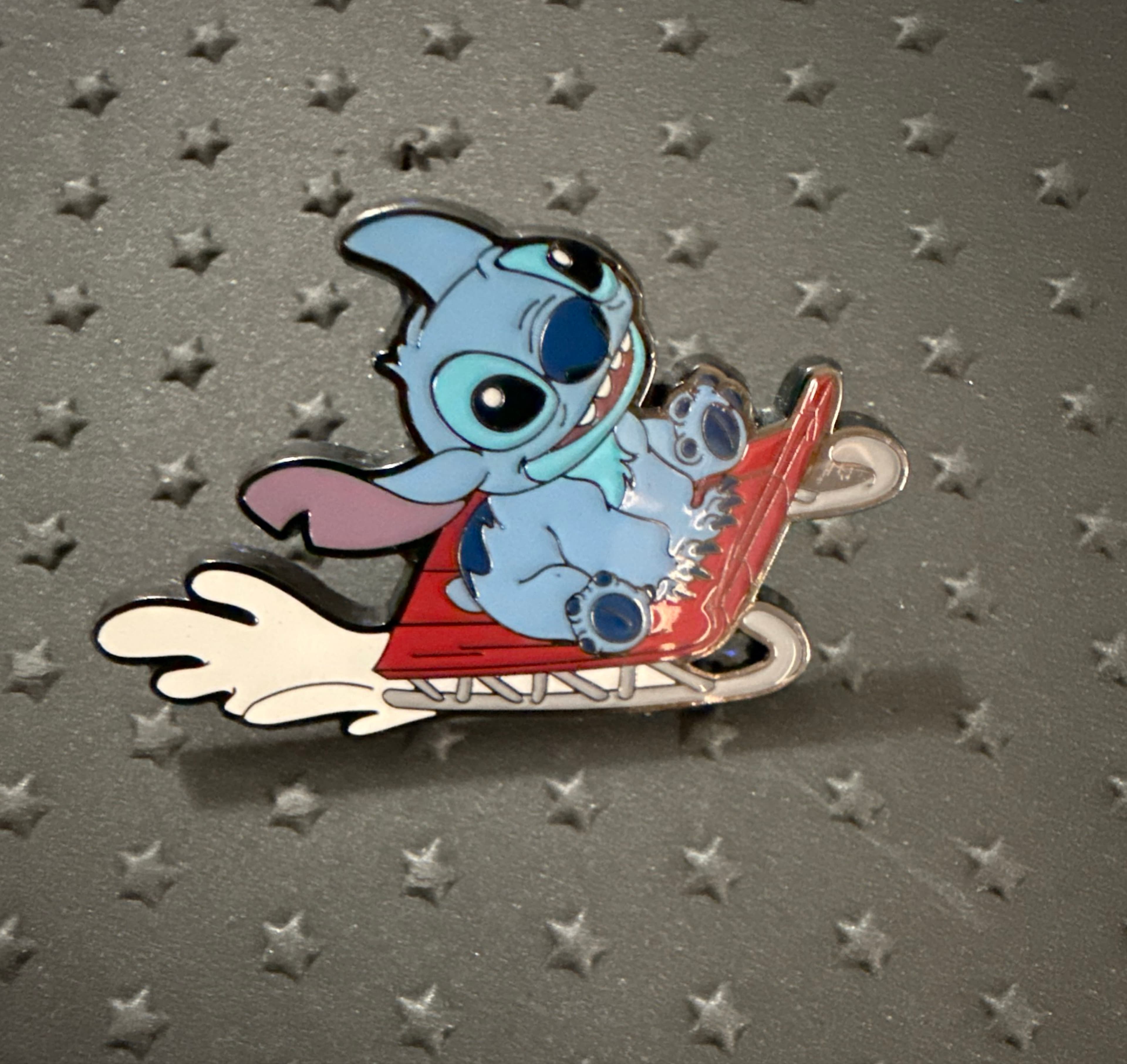 Loungefly - Stitch - Lilo and Stitch - Winter - Sledding - Mystery front