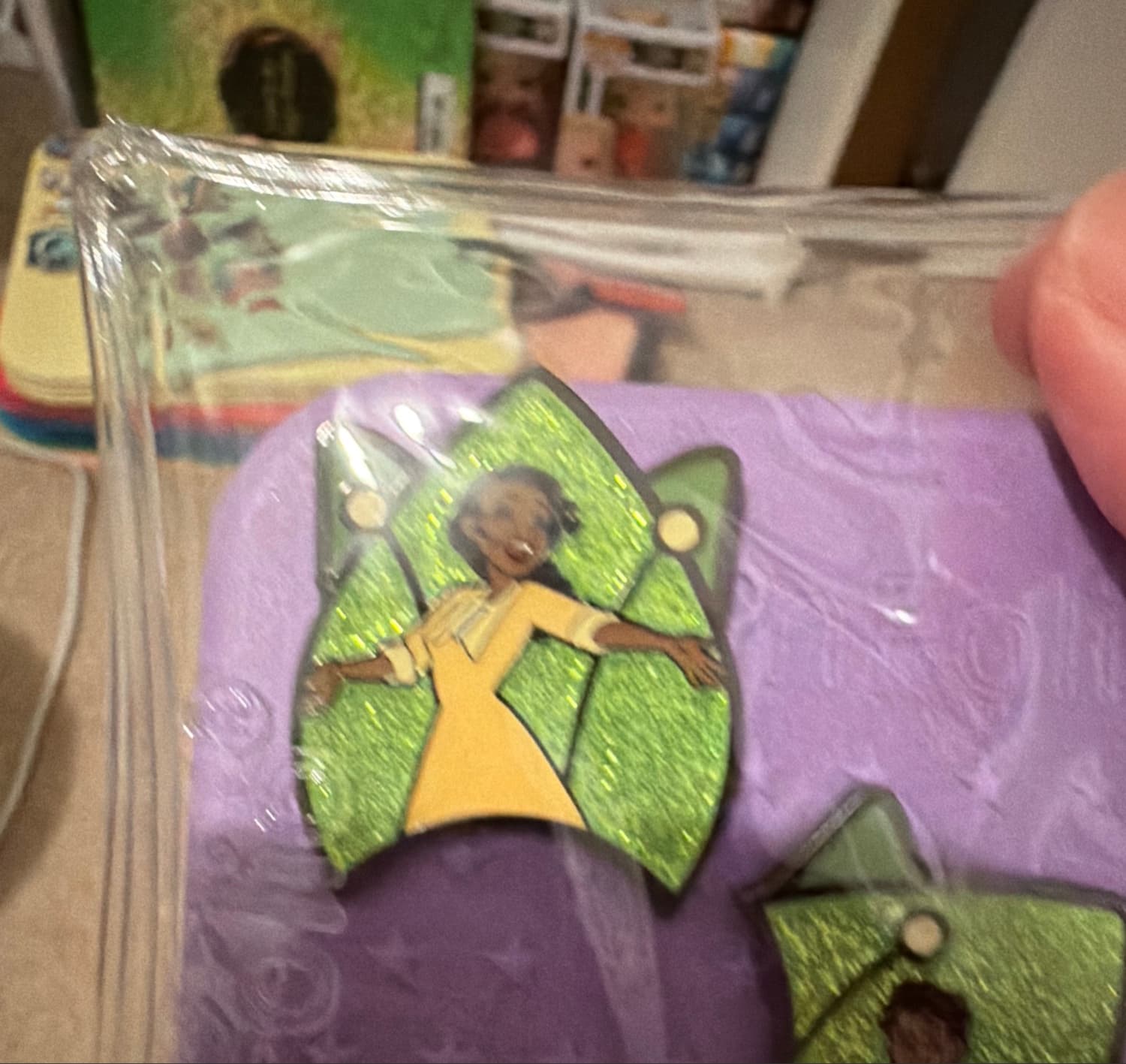Loungefly Princess and the Frog Glitter Puzzle - Tiana Piece front