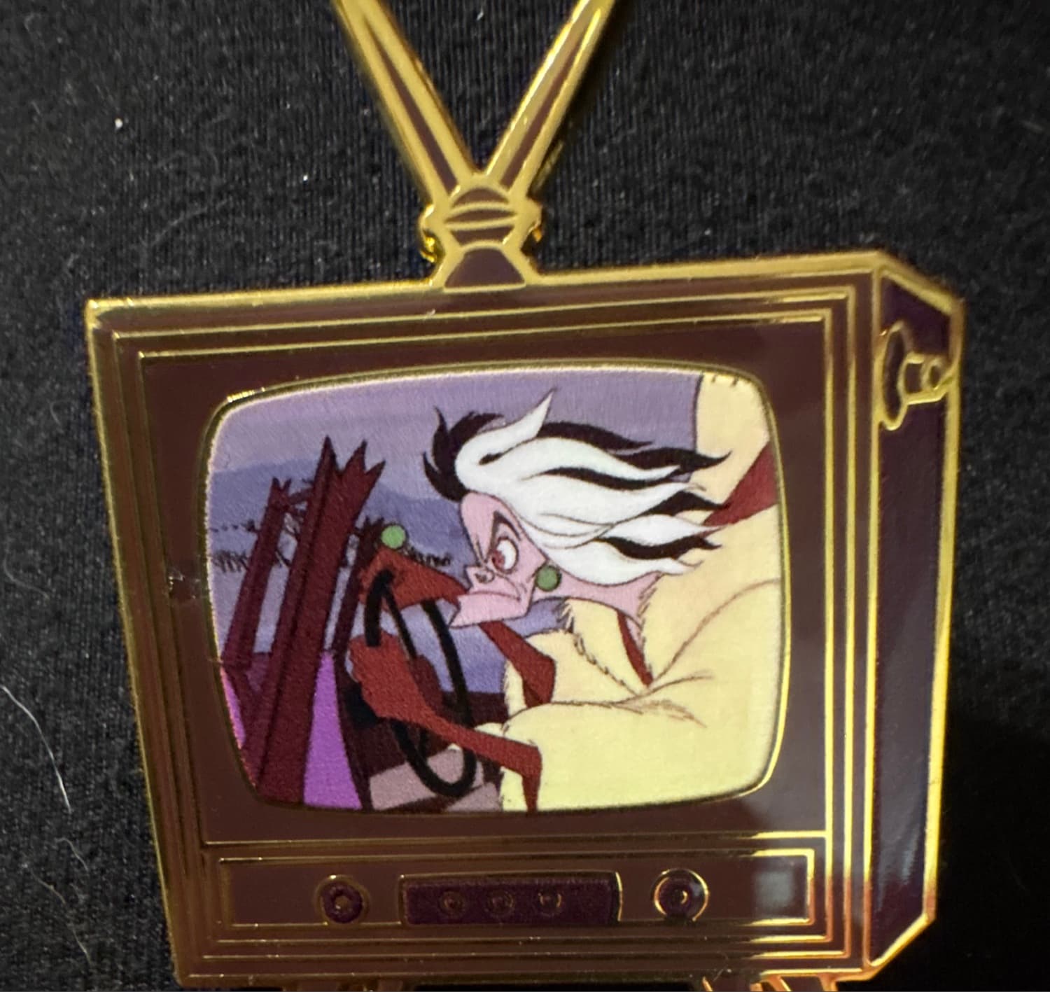 101 Dalmatians TV Scenes Blind Box Pin - Cruella De Vil Driving front