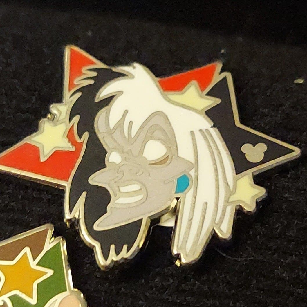 Disney Hidden Mickey Pin - 2012 Star Characters - Cruella De Vil front