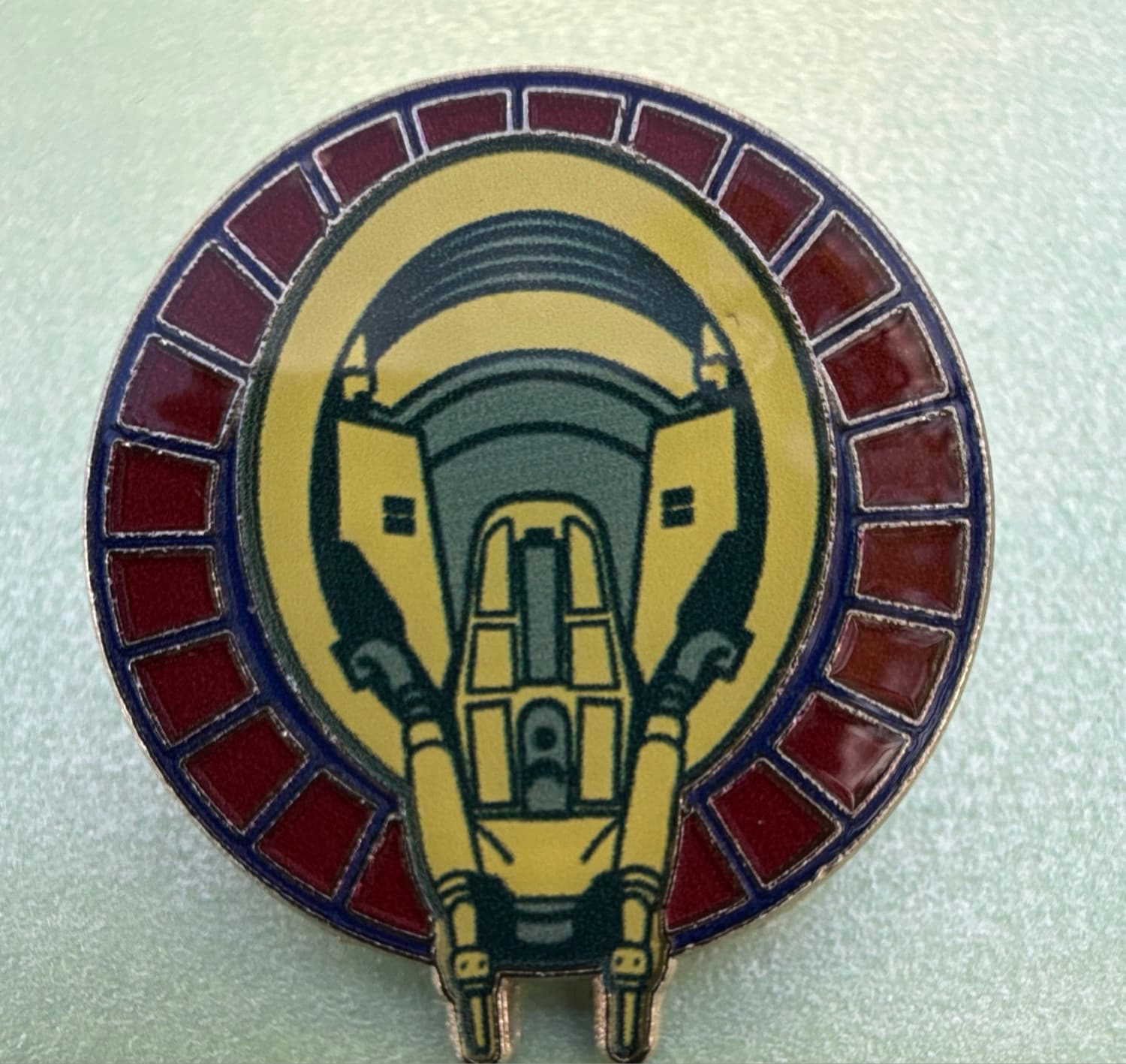 Star Wars SOLO Moloch Pin front
