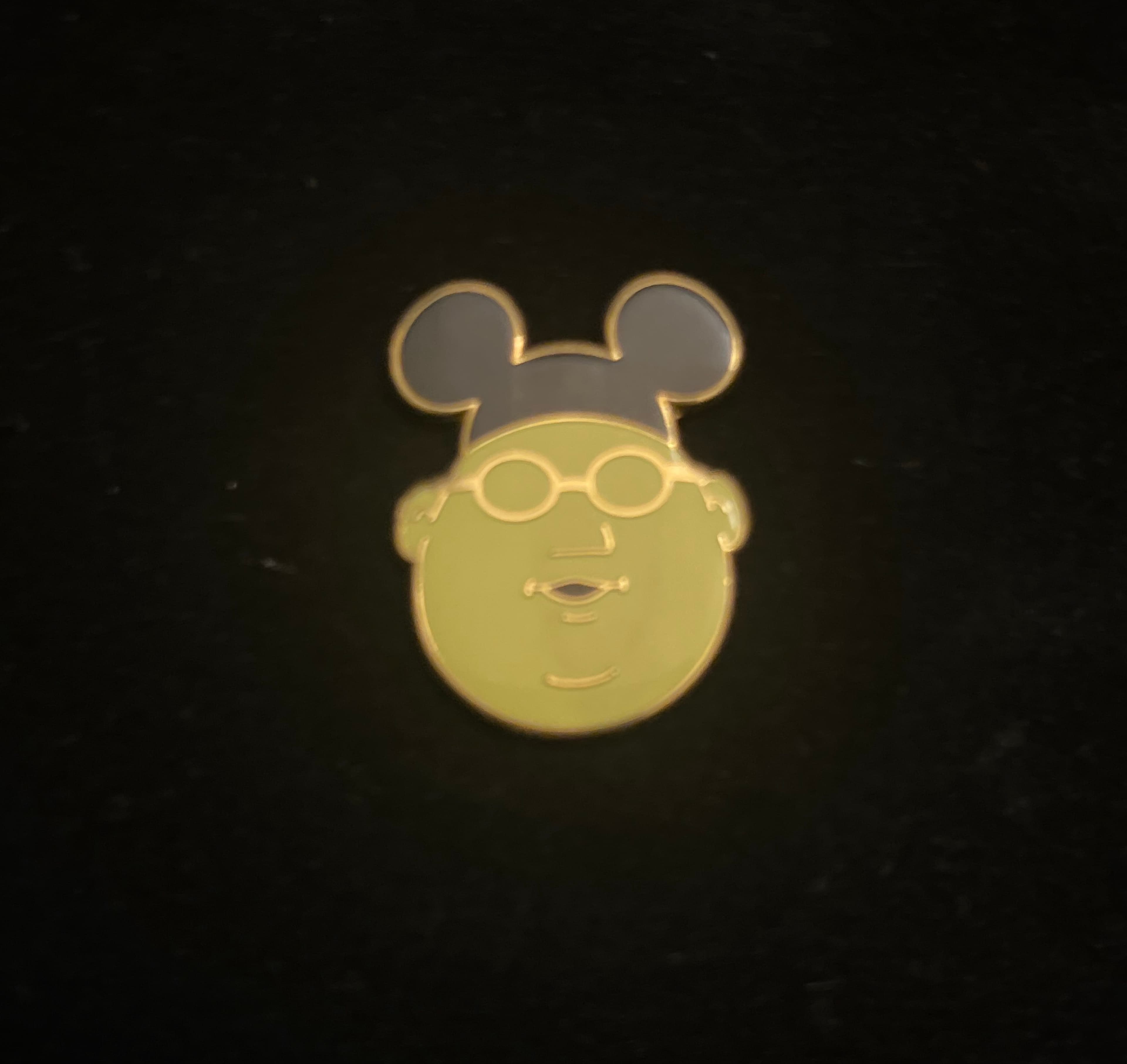 Dr. Bunsen Honeydew with a Mickey Ear Hat front