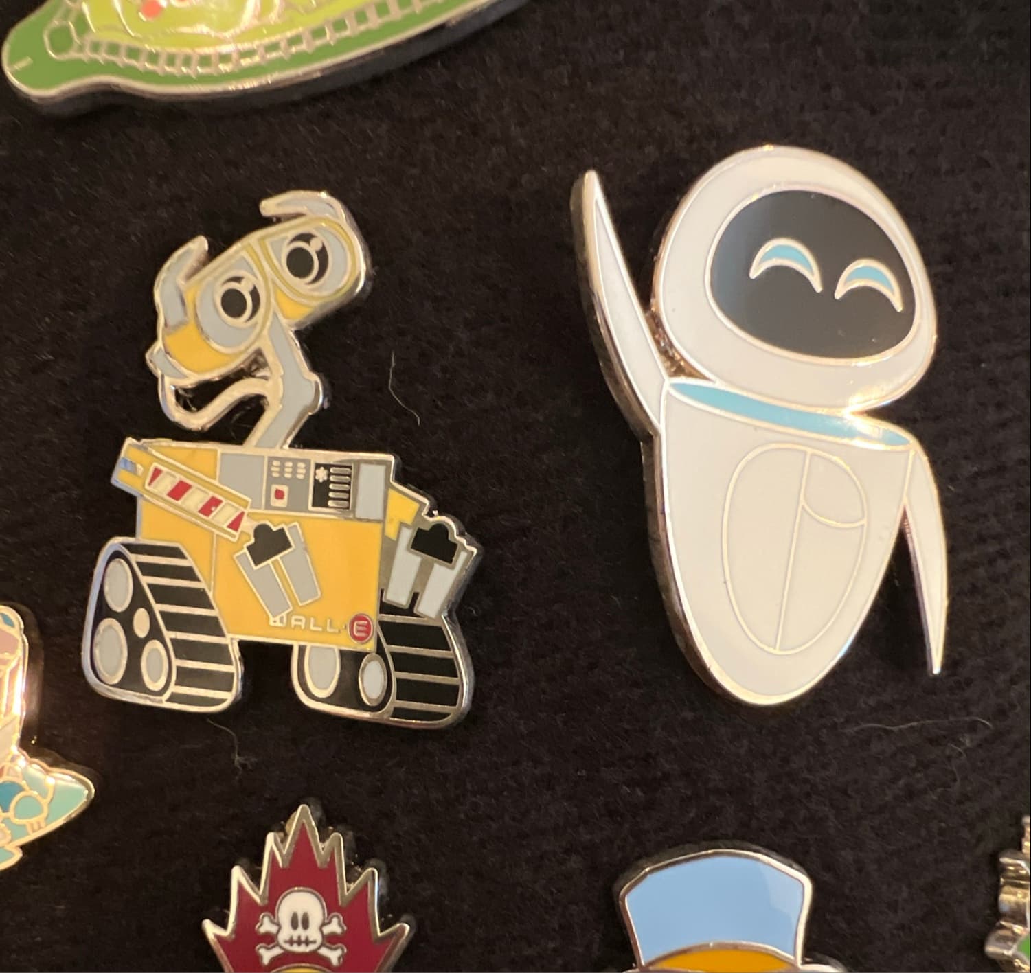 Wall-E and Eve front