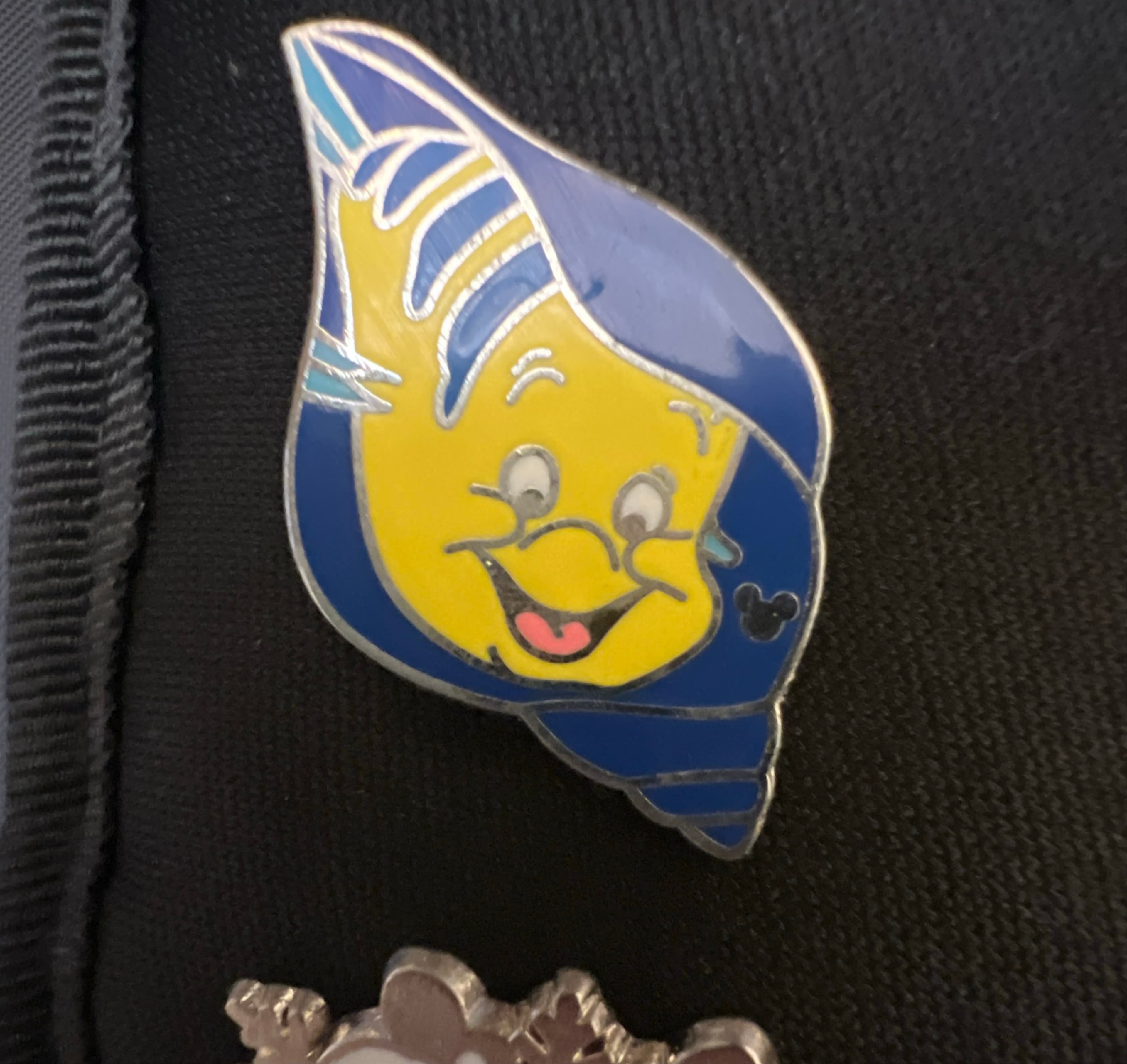 Flounder - The Little Mermaid Character Shells Collection front