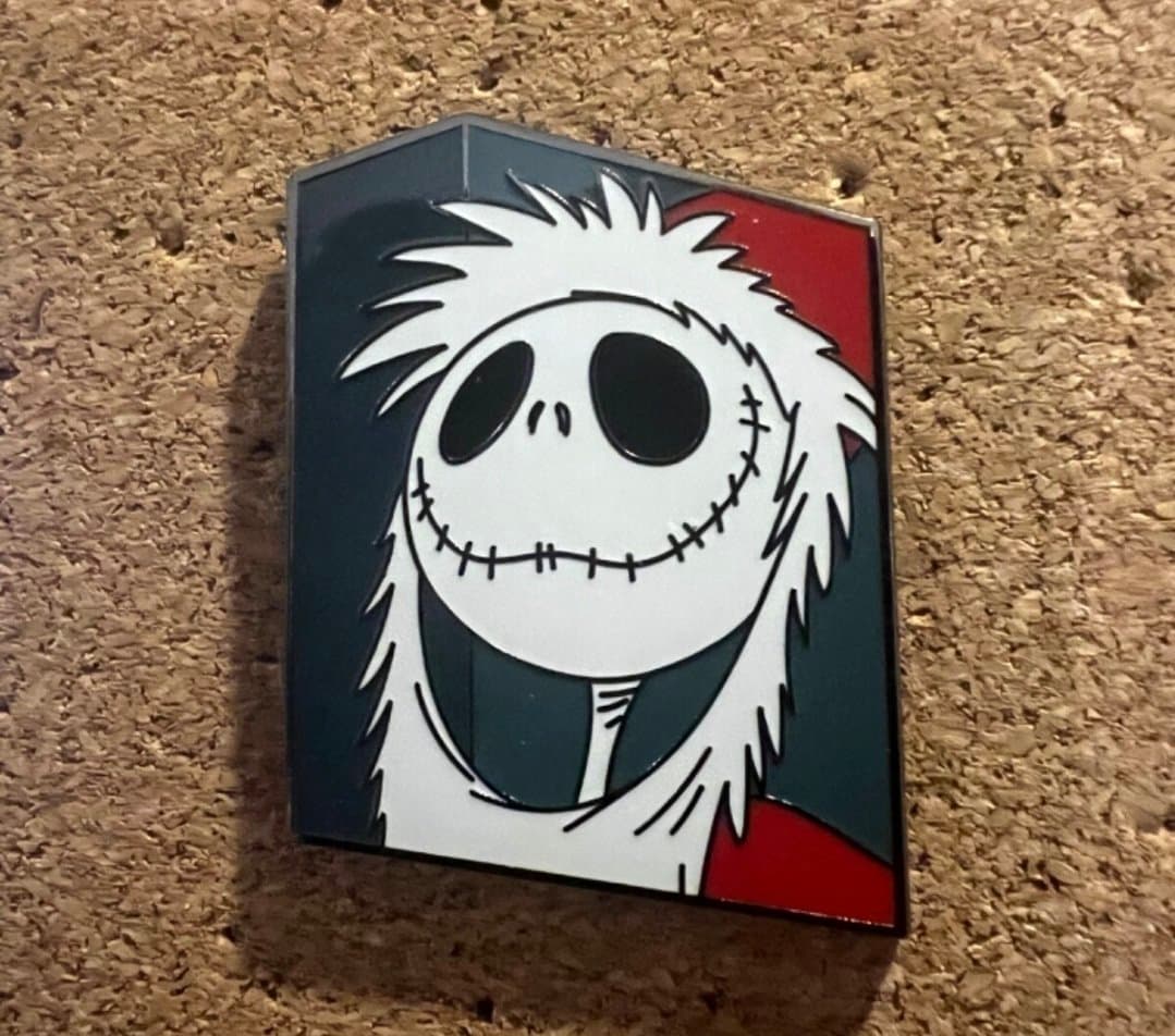 jack skellington dressed Sandy Claus front