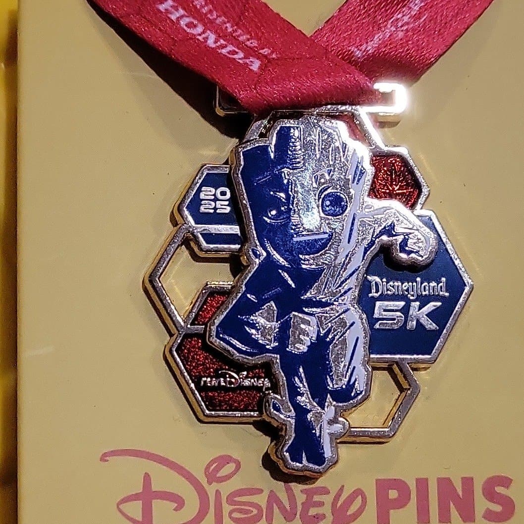 runDisney: Disneyland Half Marathon Weekend 2025 - Groot 5K Medal front