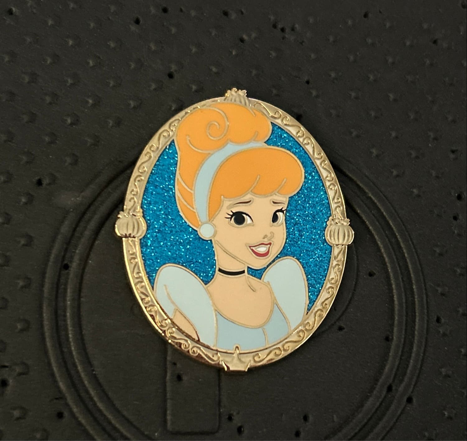 Cinderella - 2022 Gold Frame and Glitter Stylized Princess Portraits Collection front