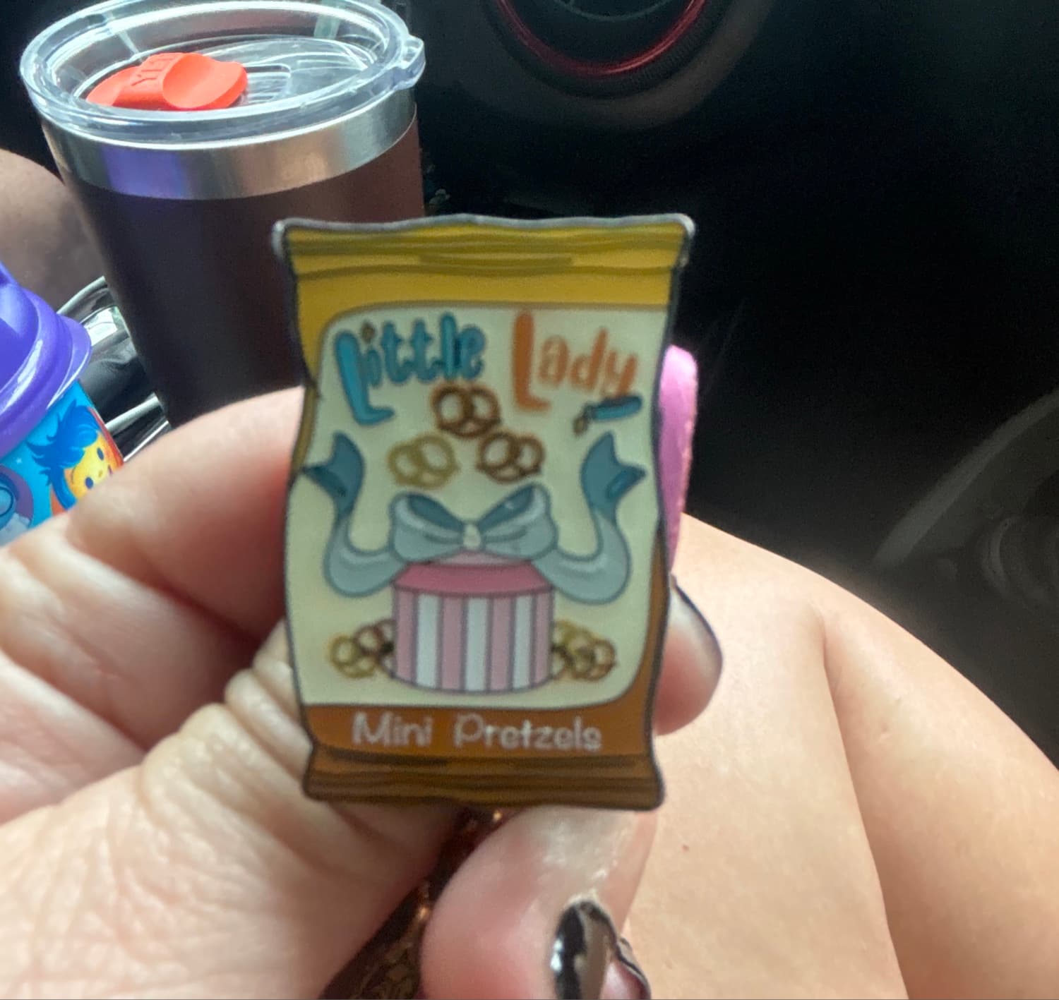 Loungefly - Little Lady Mini Pretzels - Lady and front