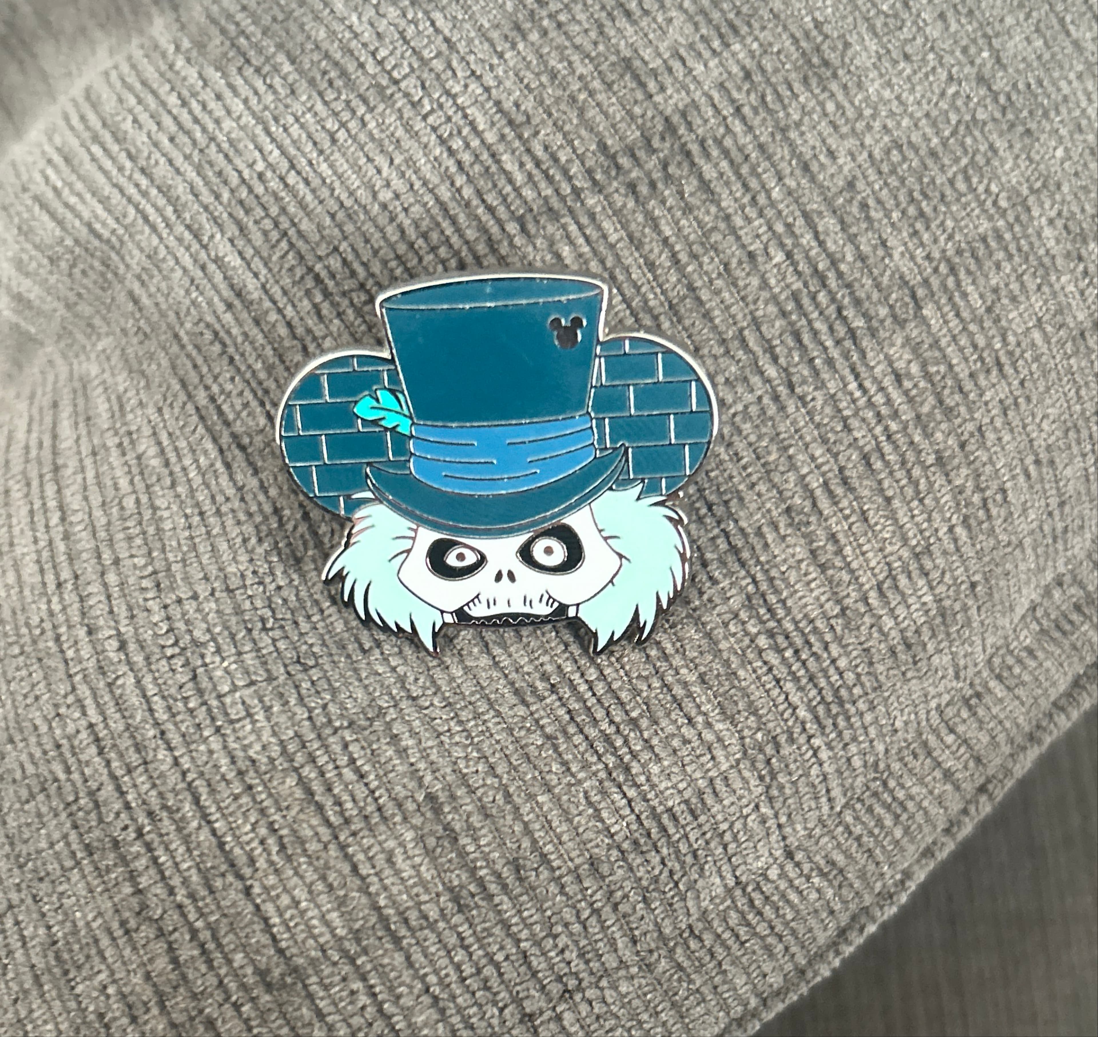 Hatbox Ghost Ear Hat Chaser - DLR Hidden Disney 2024: Wave 1 front