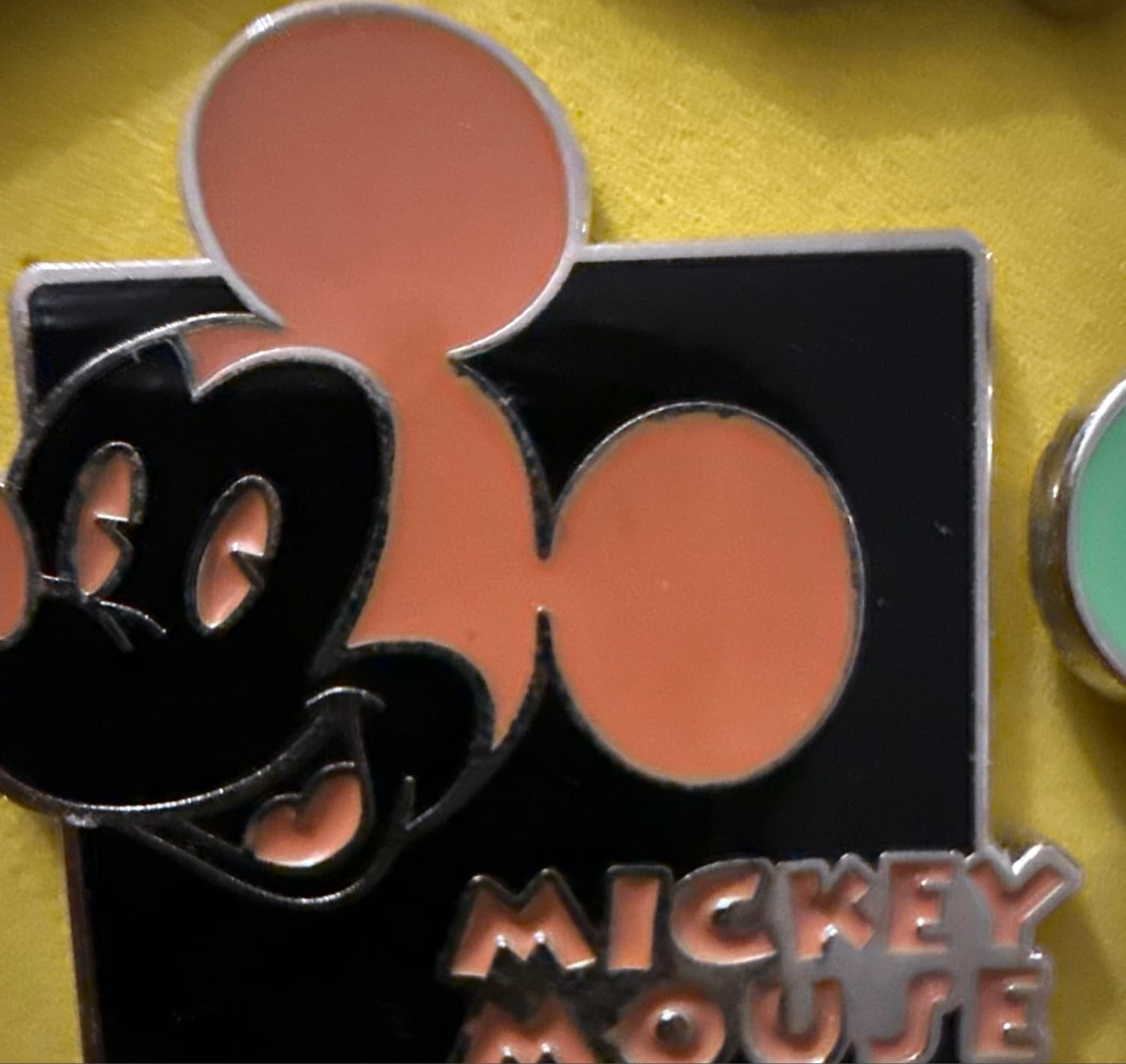 Orange (Chuckling) - Mickey Expressions front