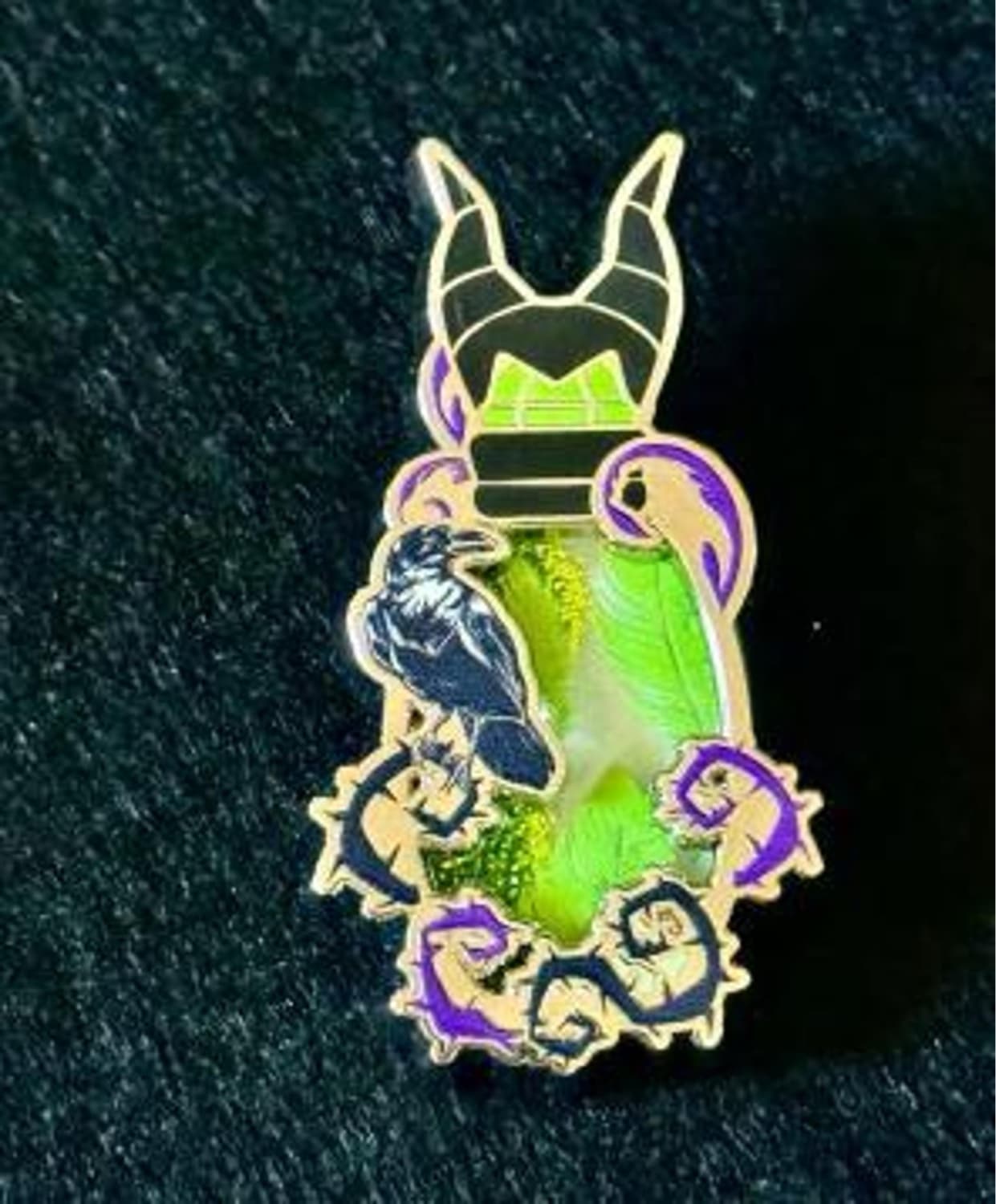 Maleficent Villains Potion Bottle Mystery Pin G6 front