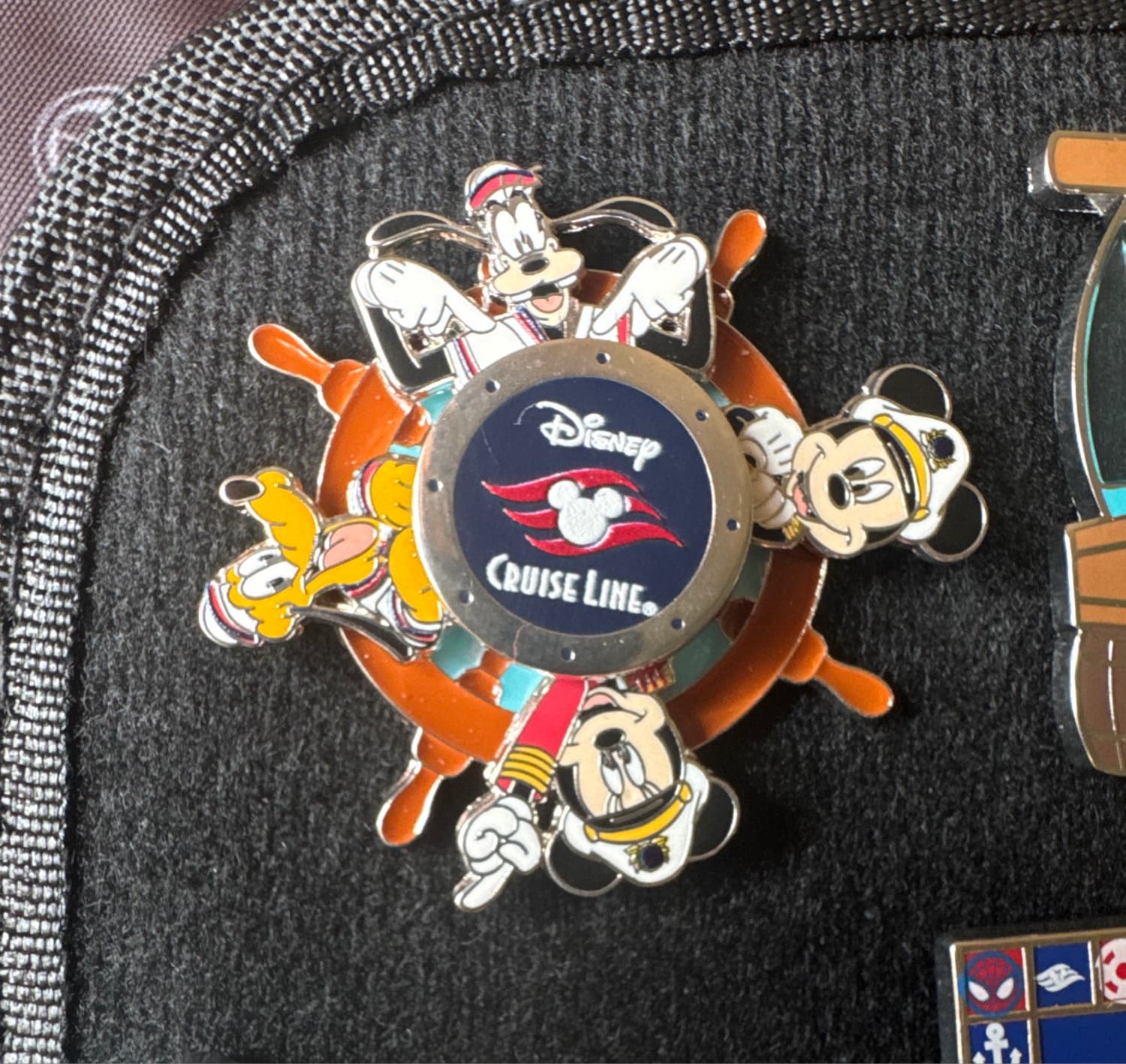 Mickey, Minnie, Goofy, Pluto Spinner - Disney Cruise Line front