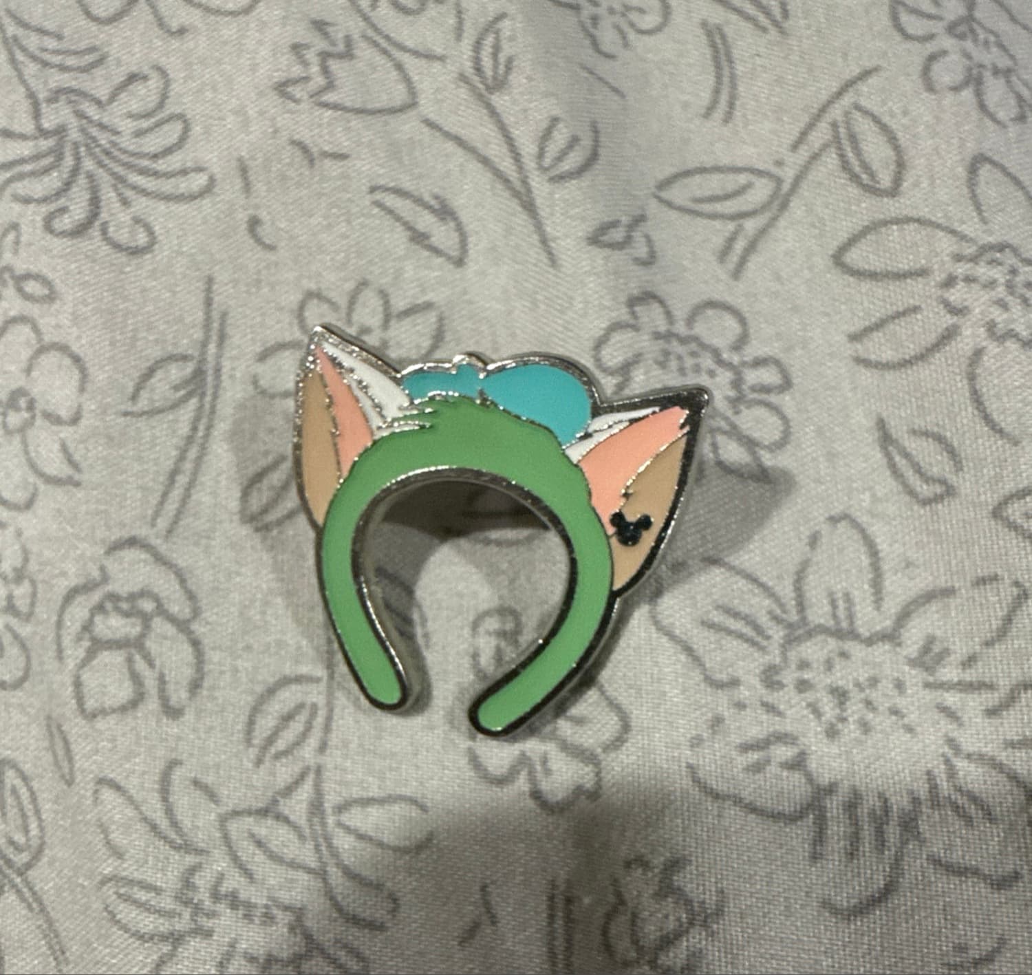 Gelatoni Cat Mickey Ears Headband Pin front