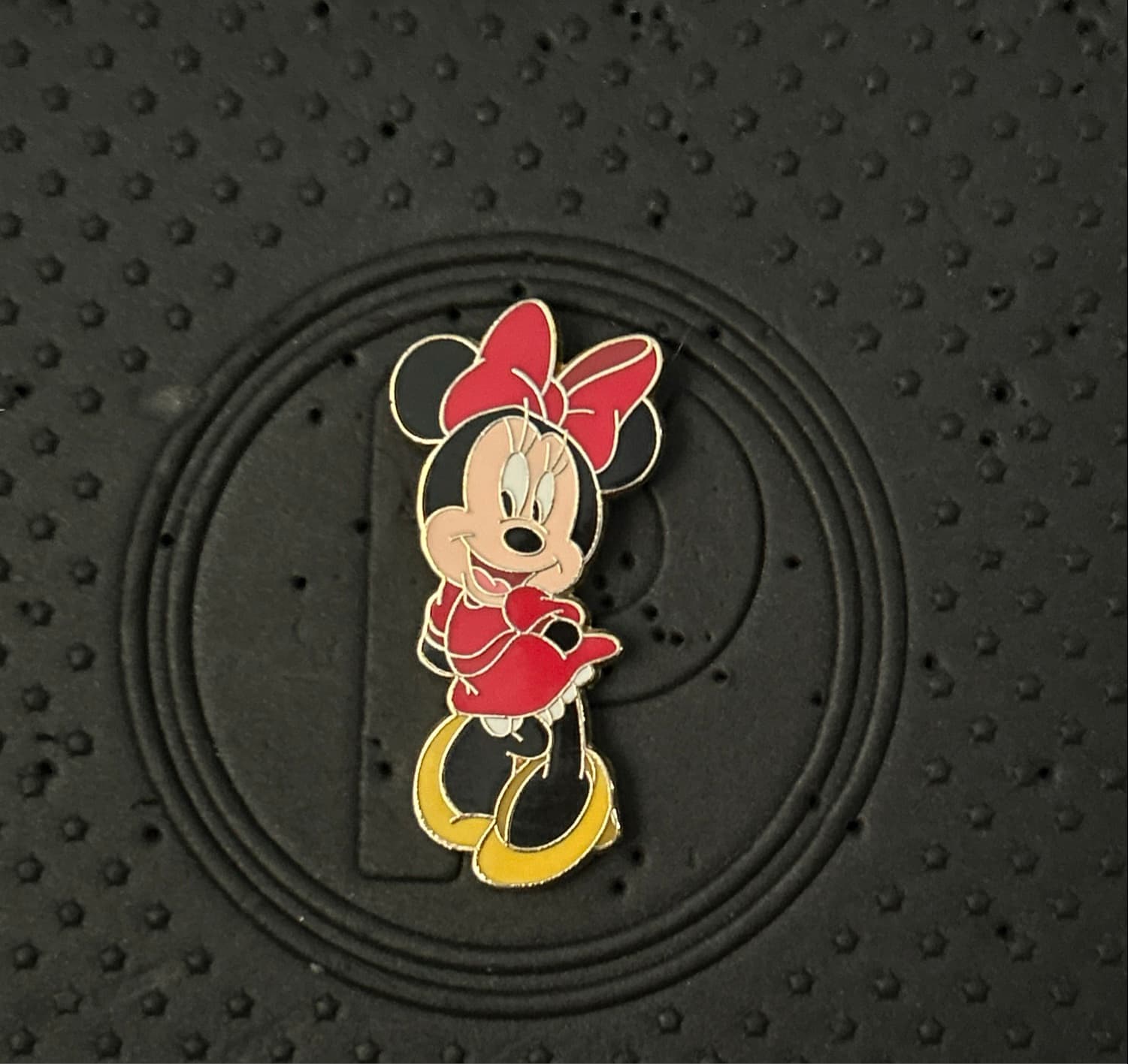 Minnie Mouse - Yesteryear Classic Pose front