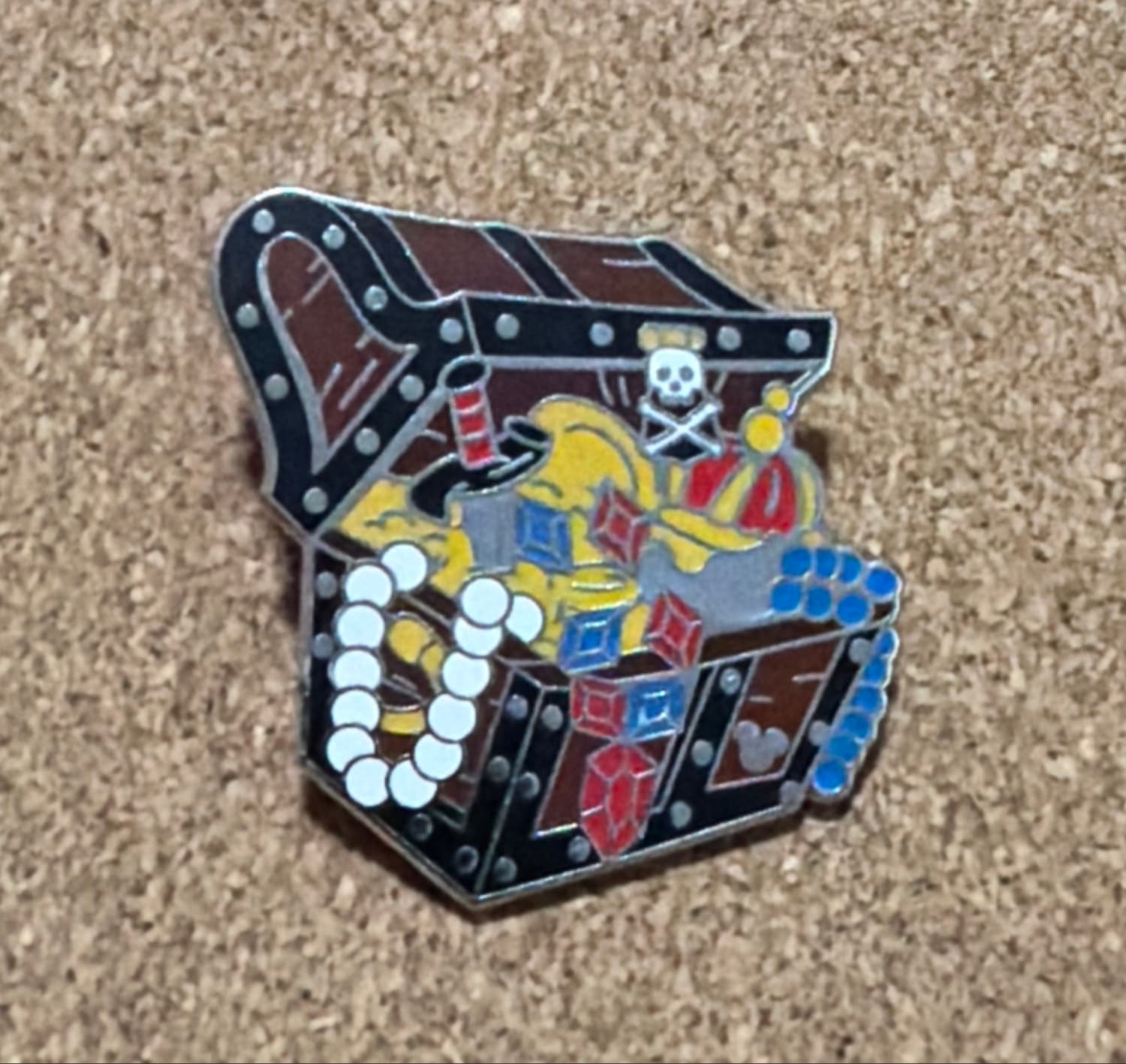 Pirates of the Caribbean Treasure Chest Pin front