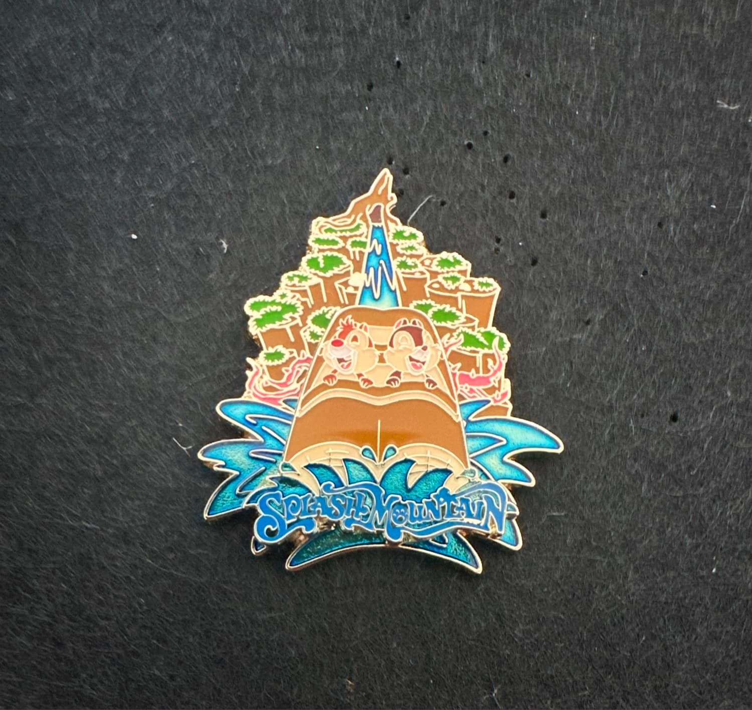 Splash Mountain Chip & Dale front