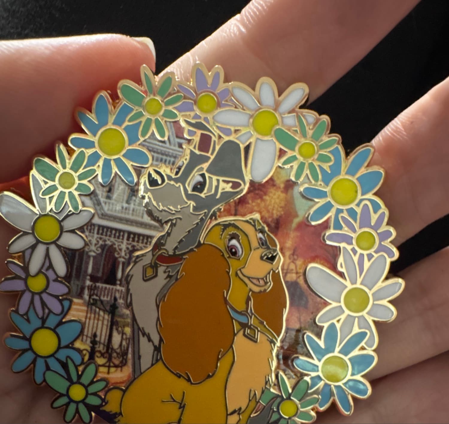 PALM Disney Classics Once Upon a Royal Realm Mystery Pin - LADY AND THE TRAMP front