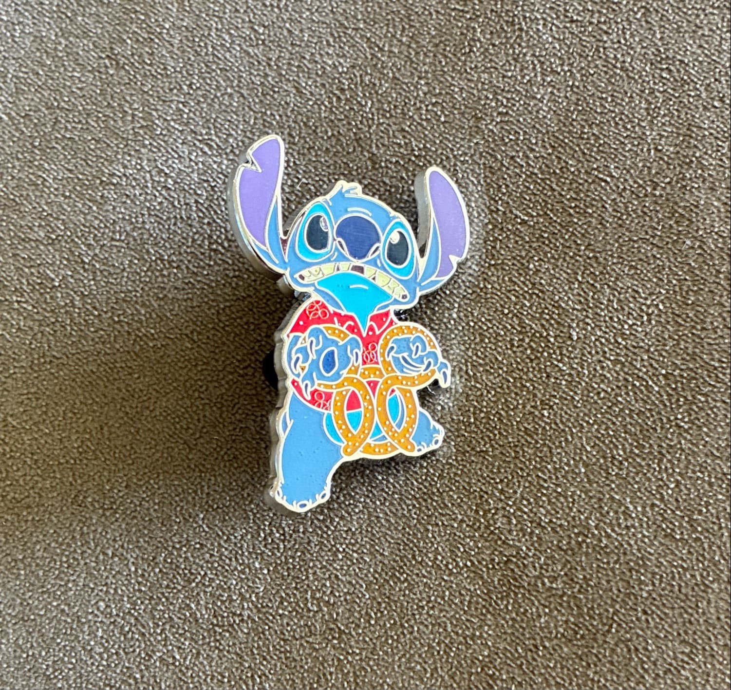 Stitch with Pretzel - Stitch Attacks Snacks Mystery Collection front