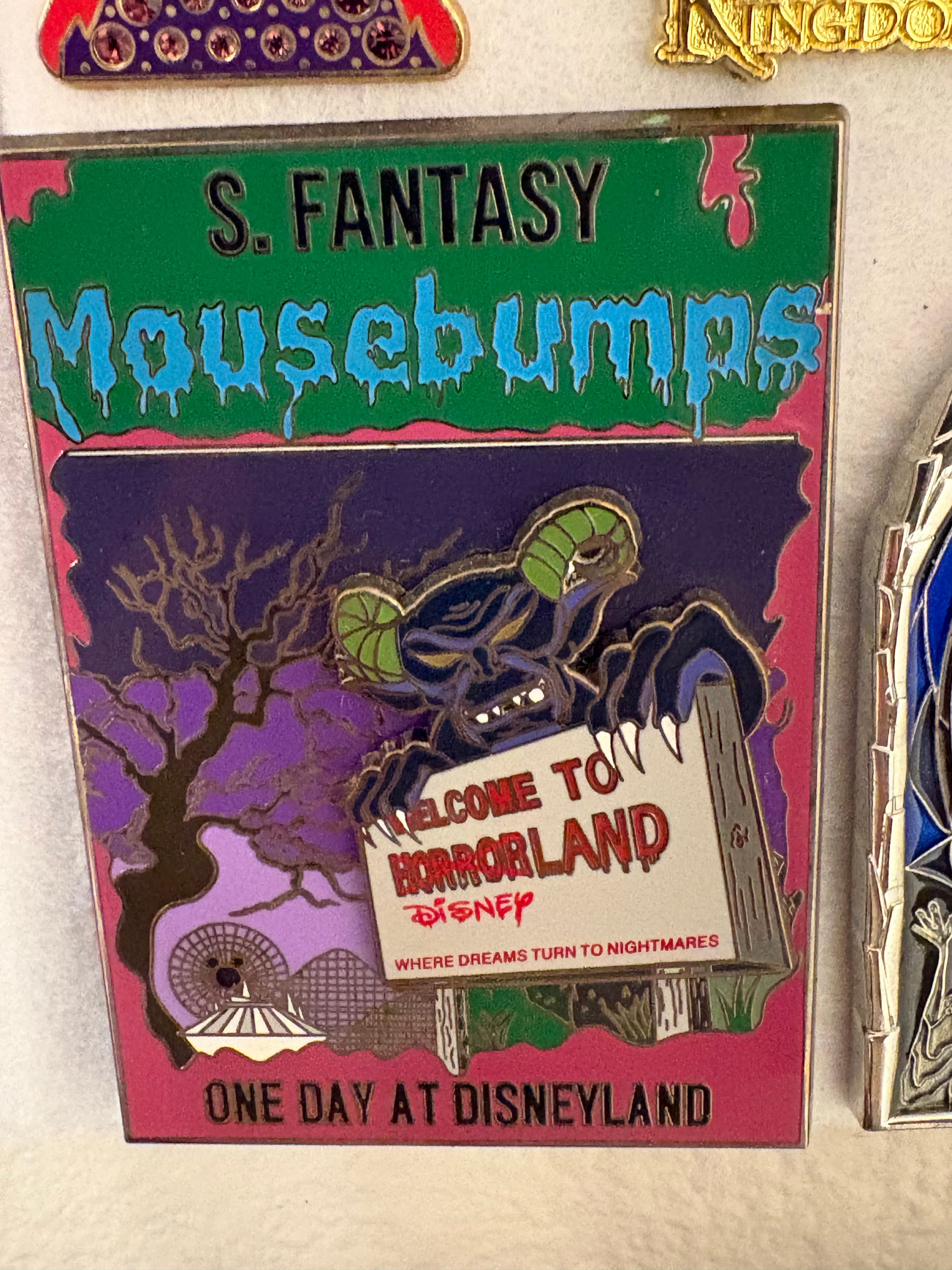 Mousebumps welcome to horrorland fantasy pin front