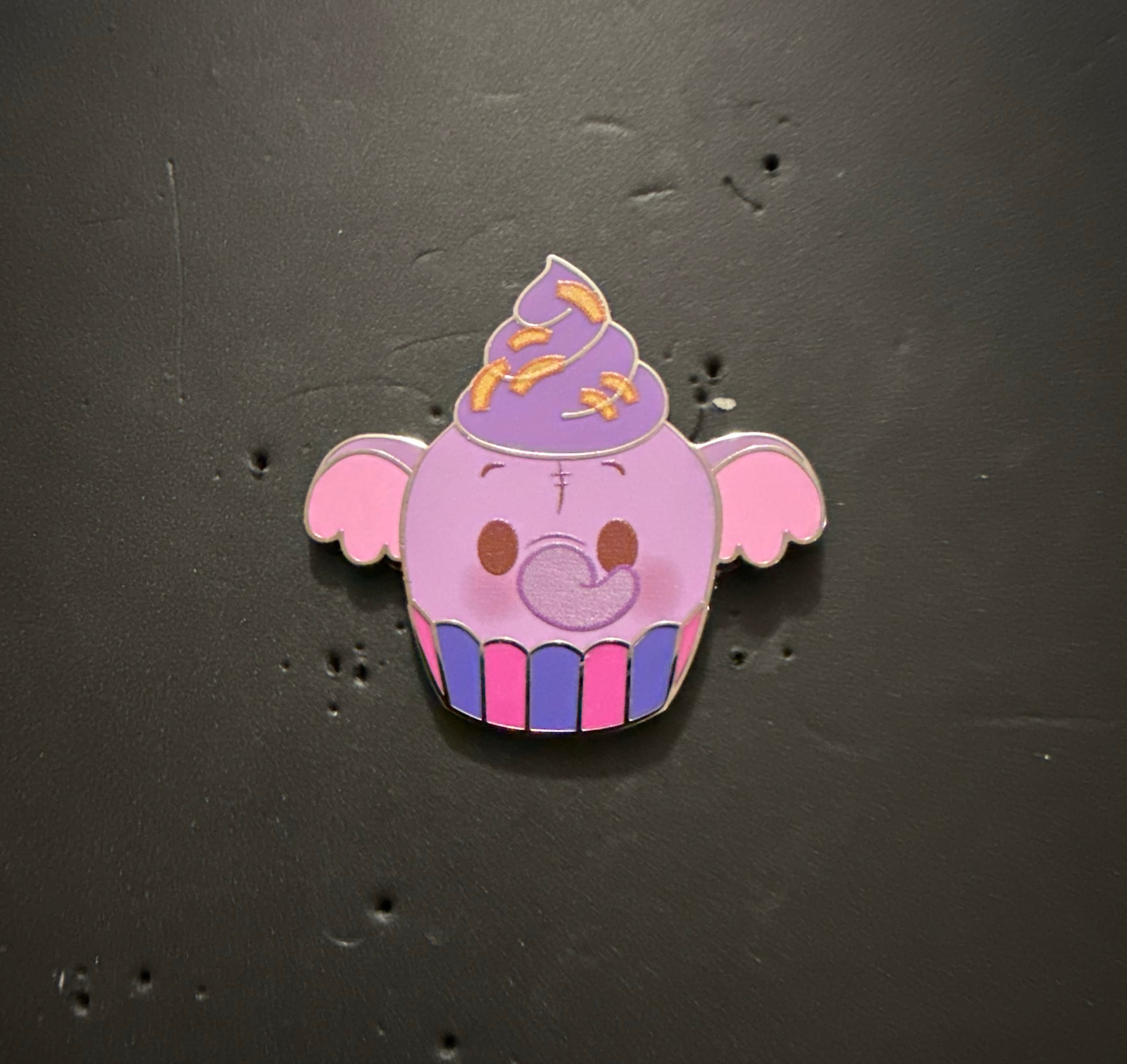 Lumpy the Heffalump Cupcake - Munchlings - Series 4 front