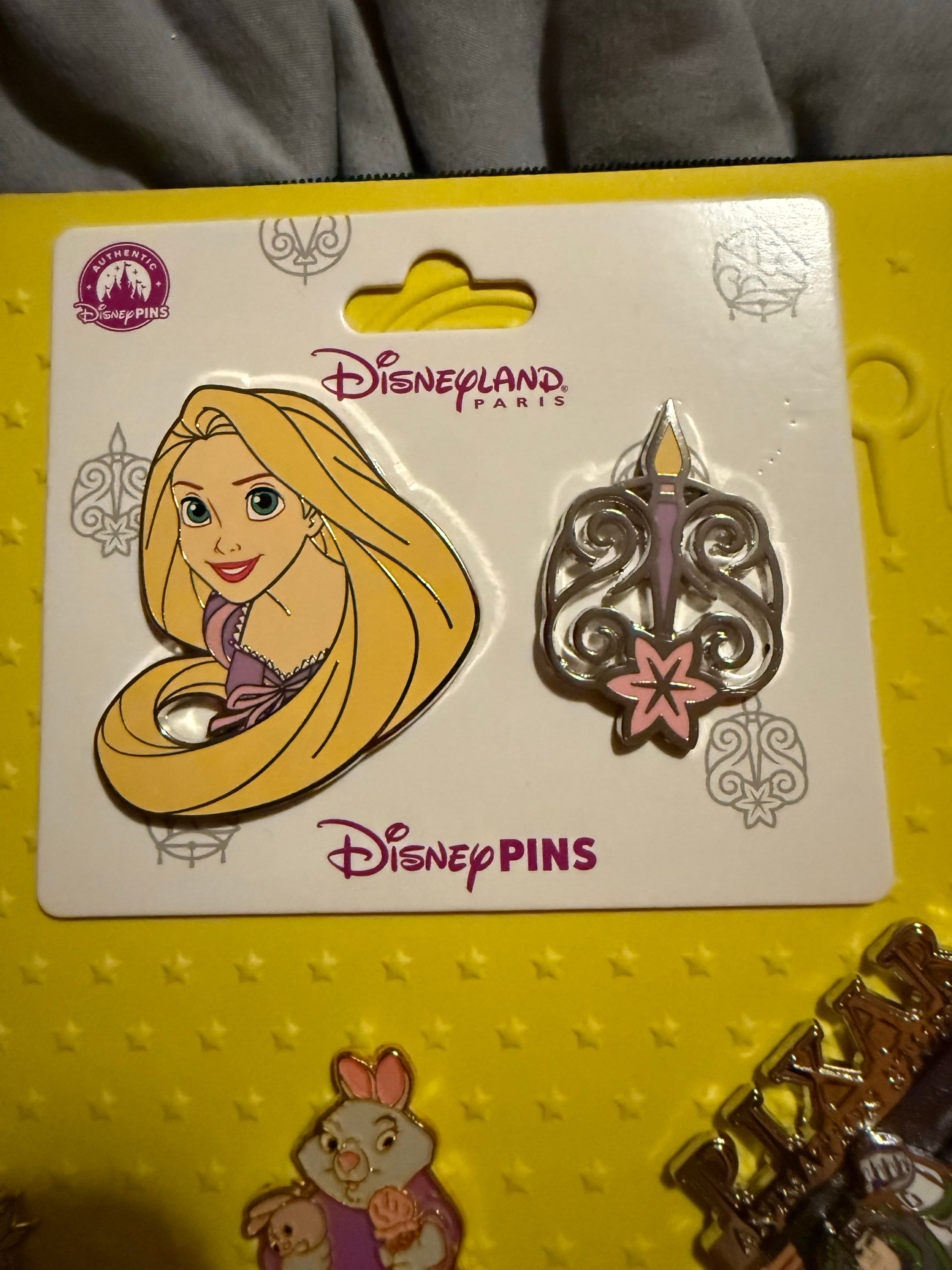 Rapunzel and Flower - Princesses with Flowers - Disneyland Paris front