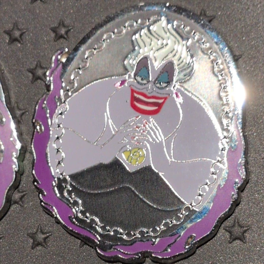 Ursula villian set front