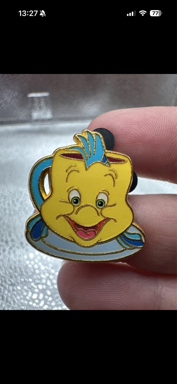 Flounder Cup Pin front