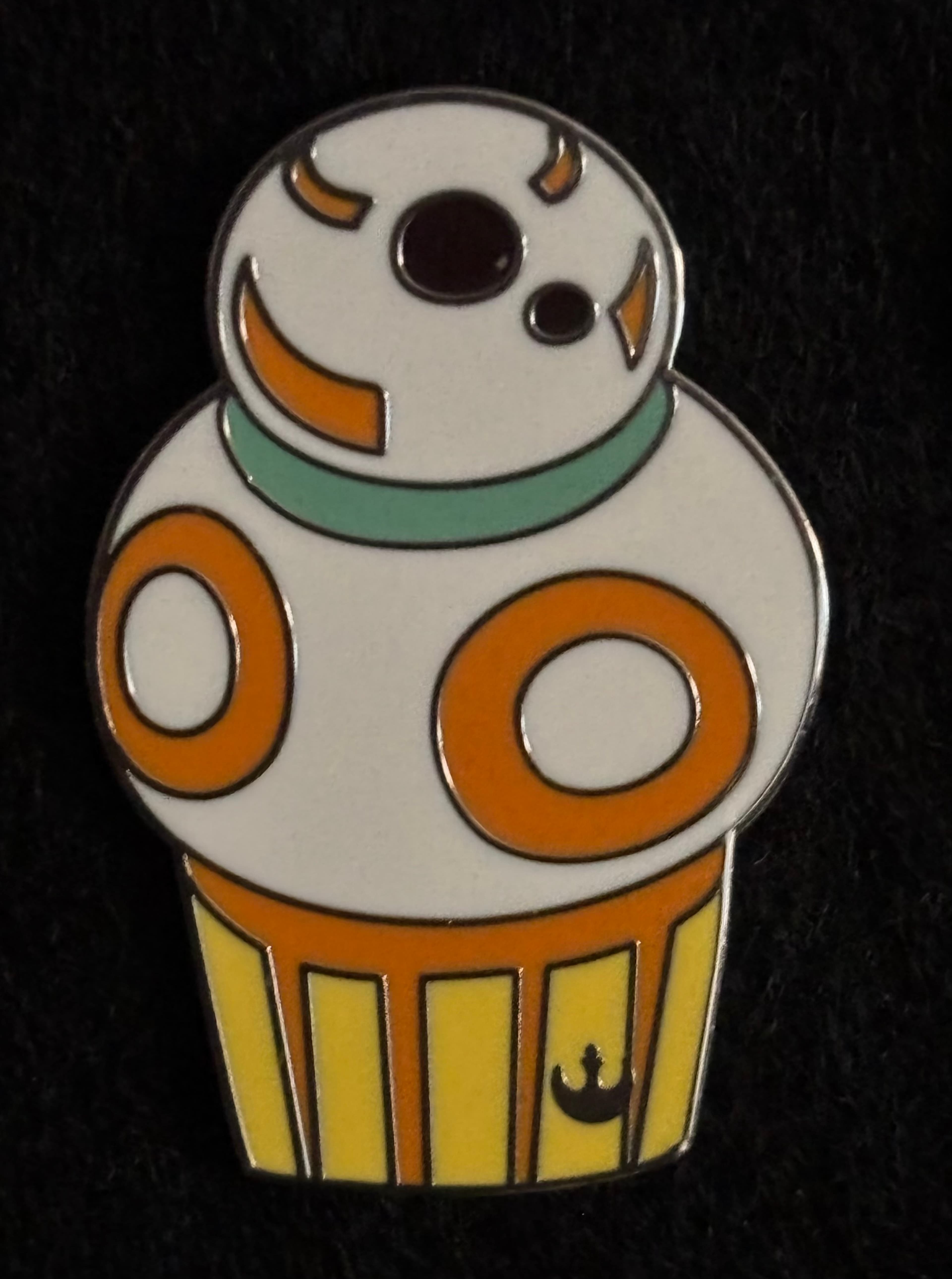 BB-8 Droid Cupcake Treats front