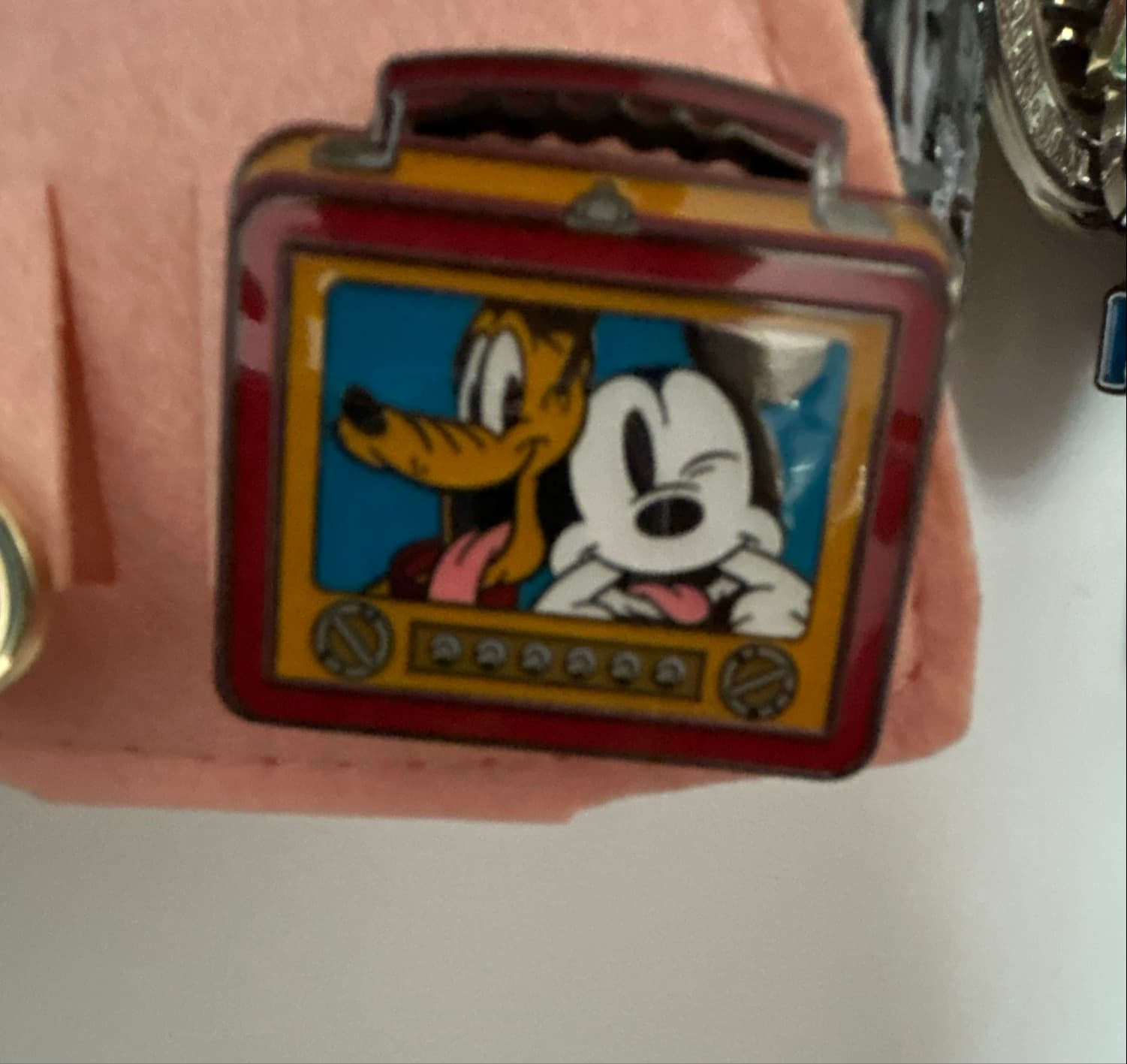 Mickey Mouse & Pluto - Disney Mickey Mouse & Friends Lunchbox Blind Box Pin Set front