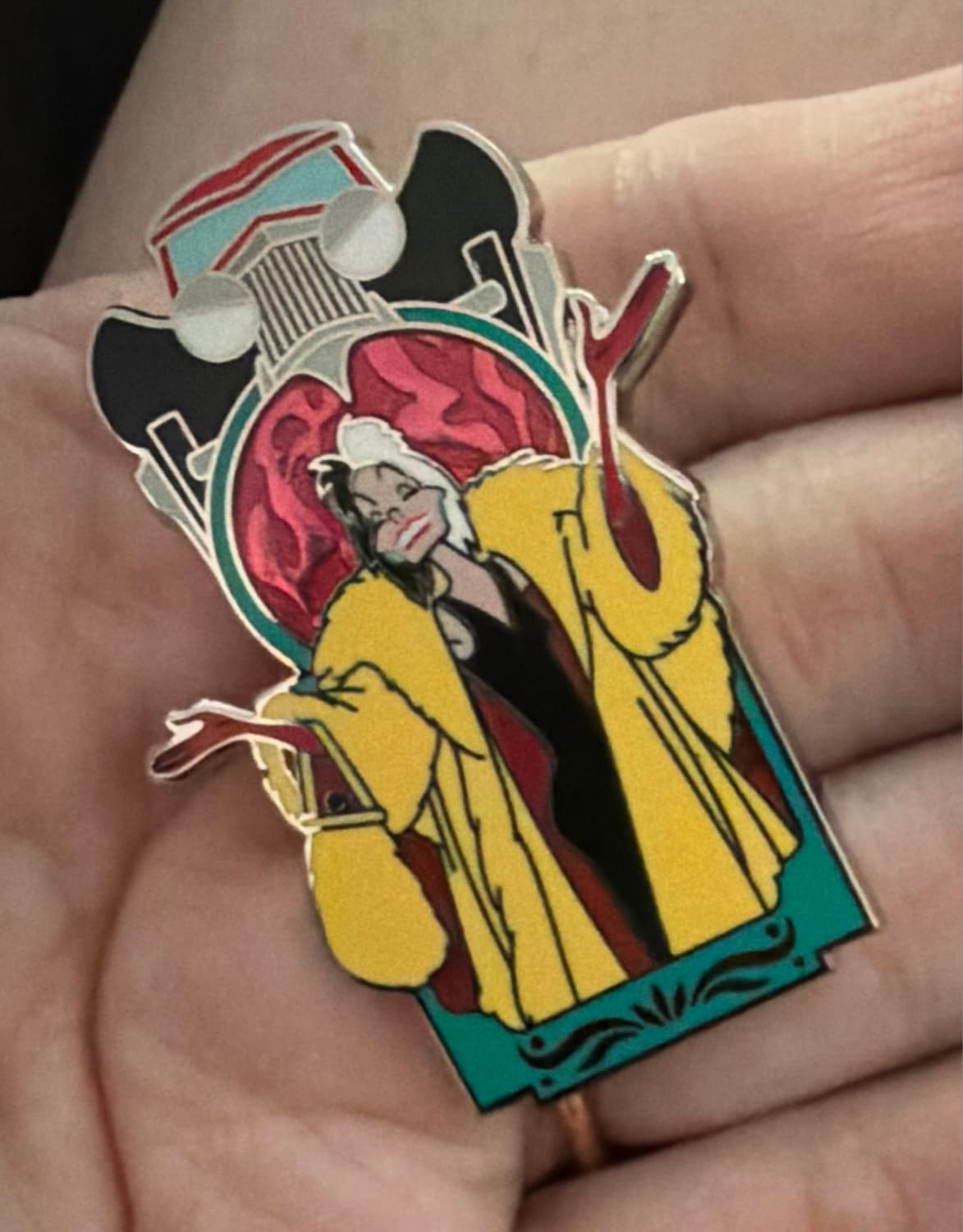 Cruella de Vil - Disney Parks Villains Mystery Pin front