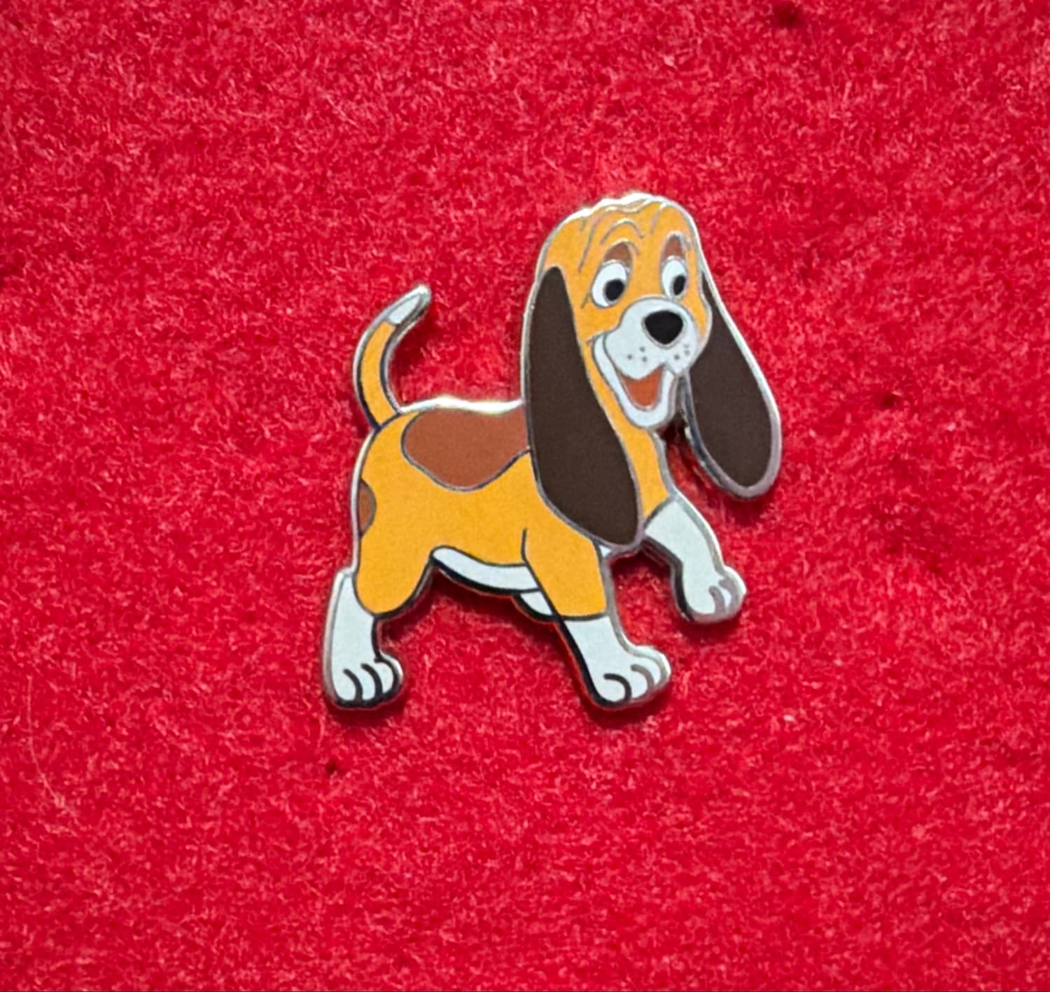 Copper - Disney Dogs Mystery Pin Set front