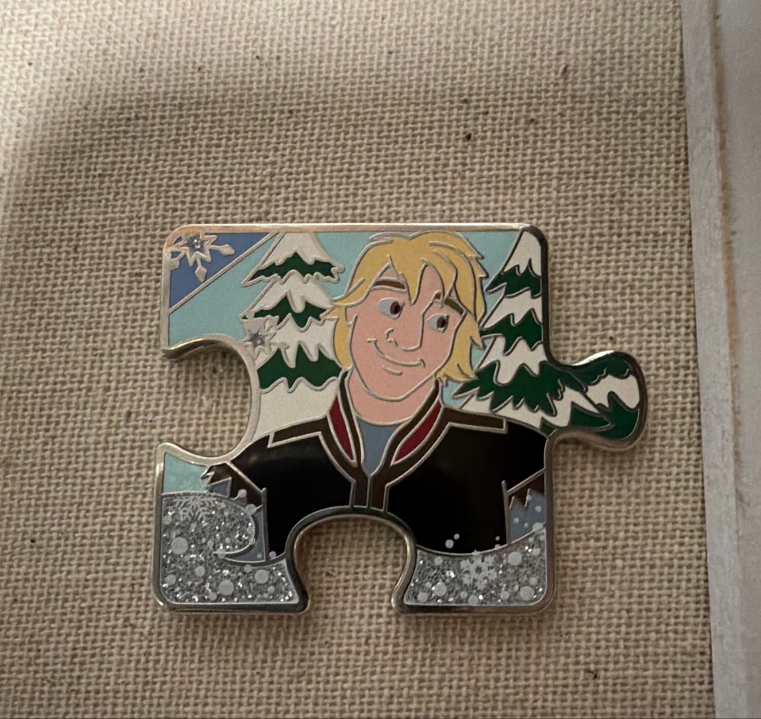 Disney Frozen Character Connection Mystery Pin Set - Kristoff front