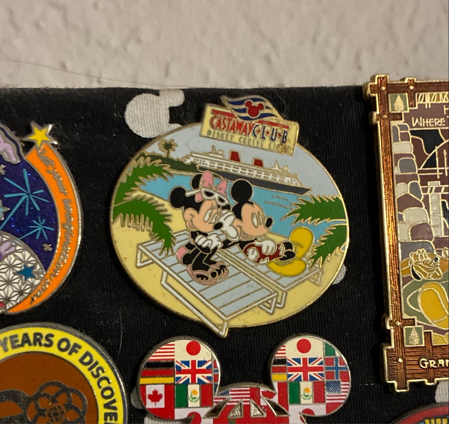 Mickey & Minnie DCL Castaway Club Beach Chairs Pin front
