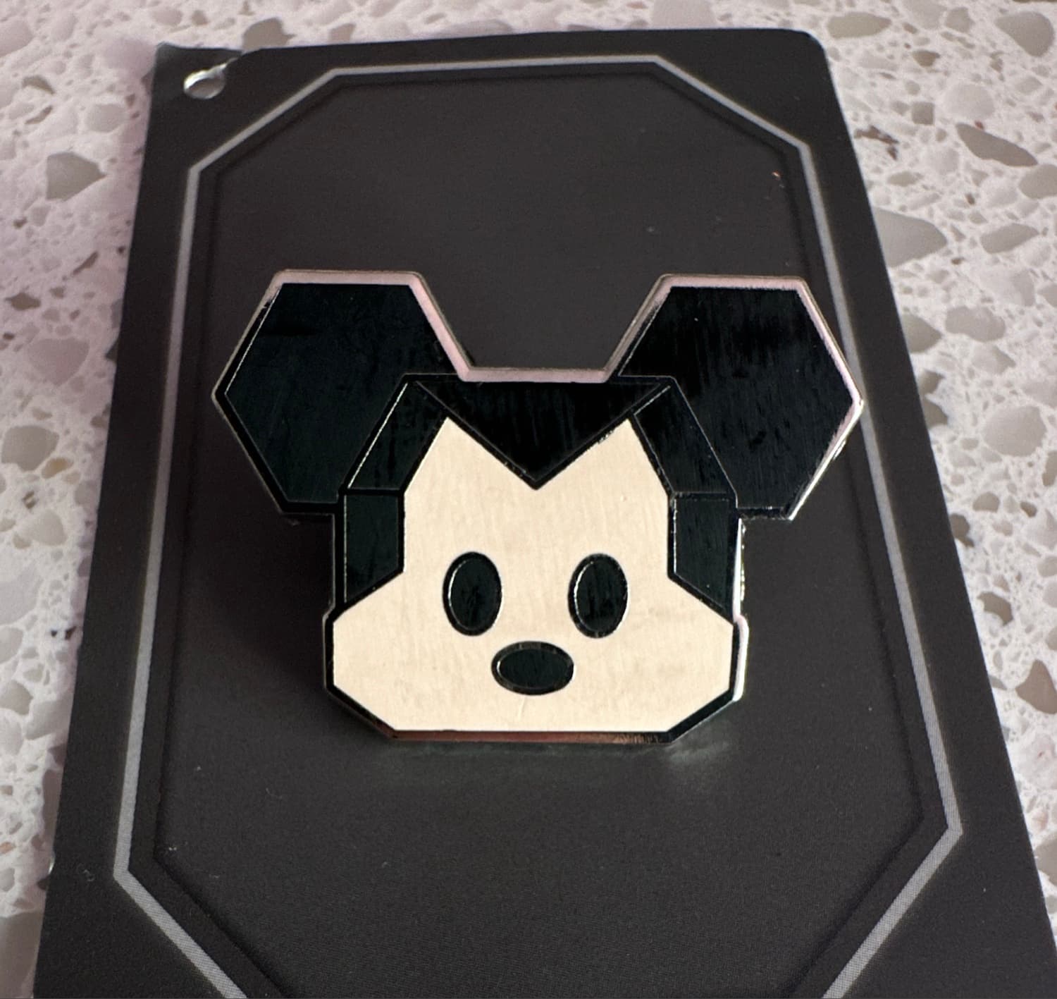 Classic Mickey Geometrical Pin front