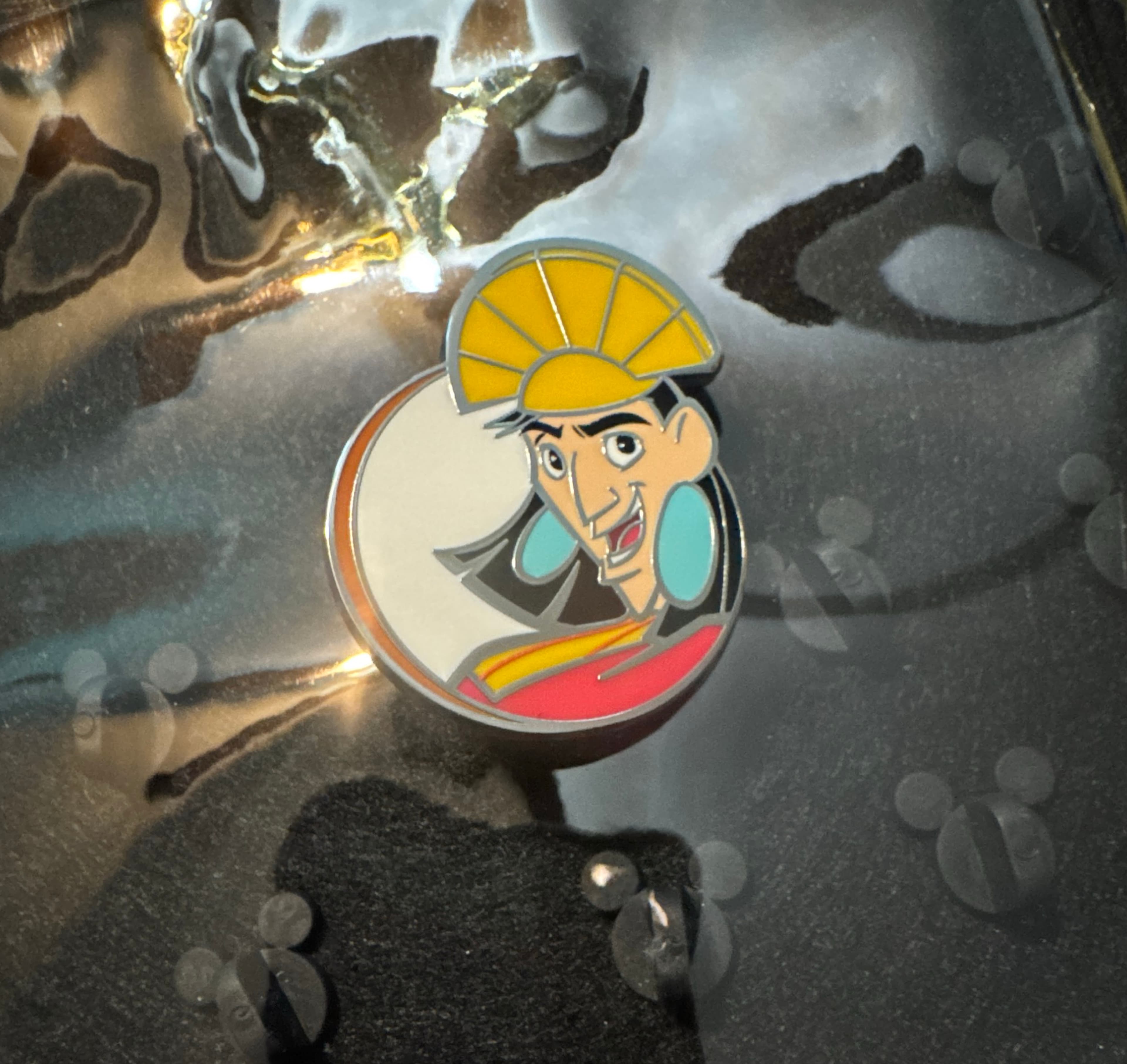 Kuzco - Emperor's New Groove - Hidden Mickey 2017 - 2018 - Wave A - Set 3 front