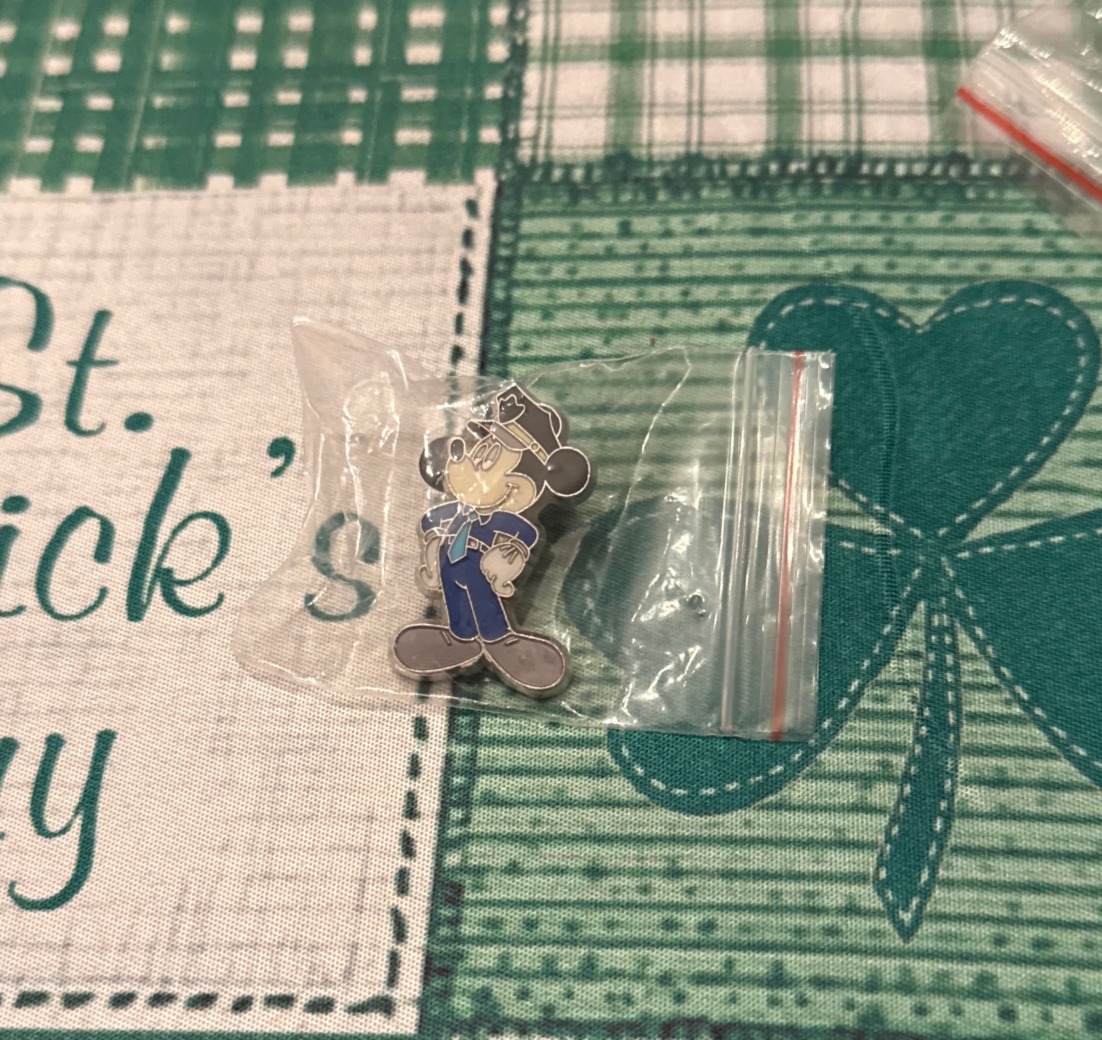 Mickey Mouse - Police Officer / Security - Professions Mystery Collection front