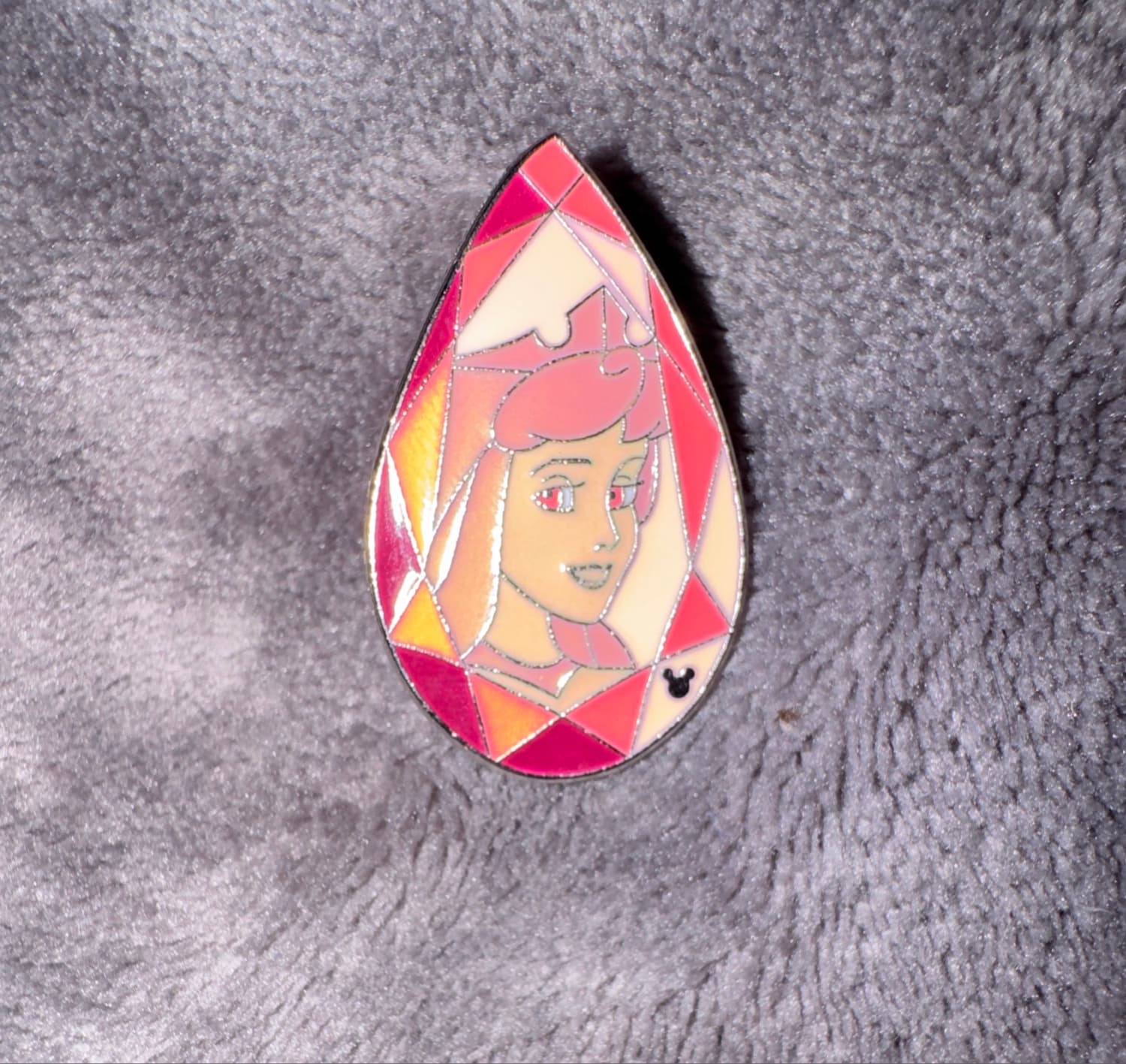 Disney Hidden Mickey Princess Aurora Sleeping Beauty Pin 2008 front