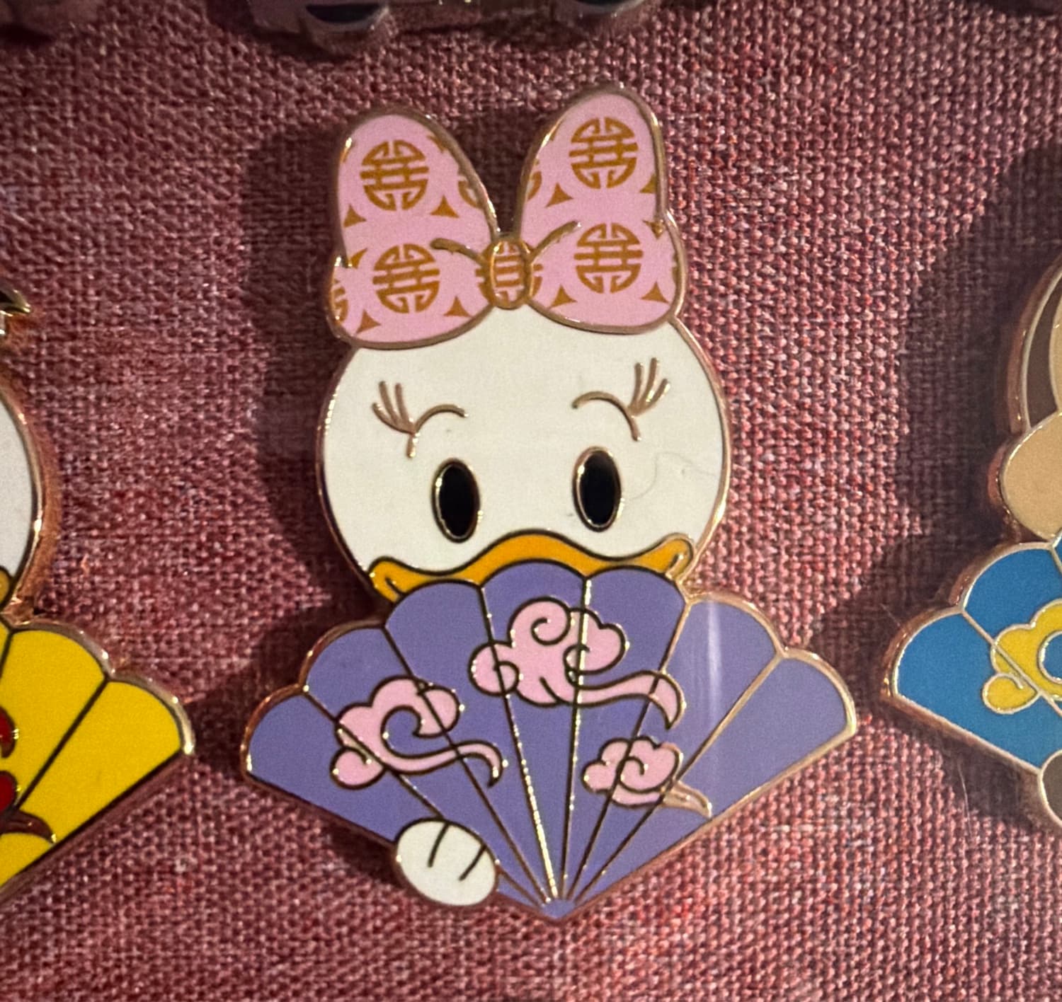 Daisy Duck Character Folding Fans front