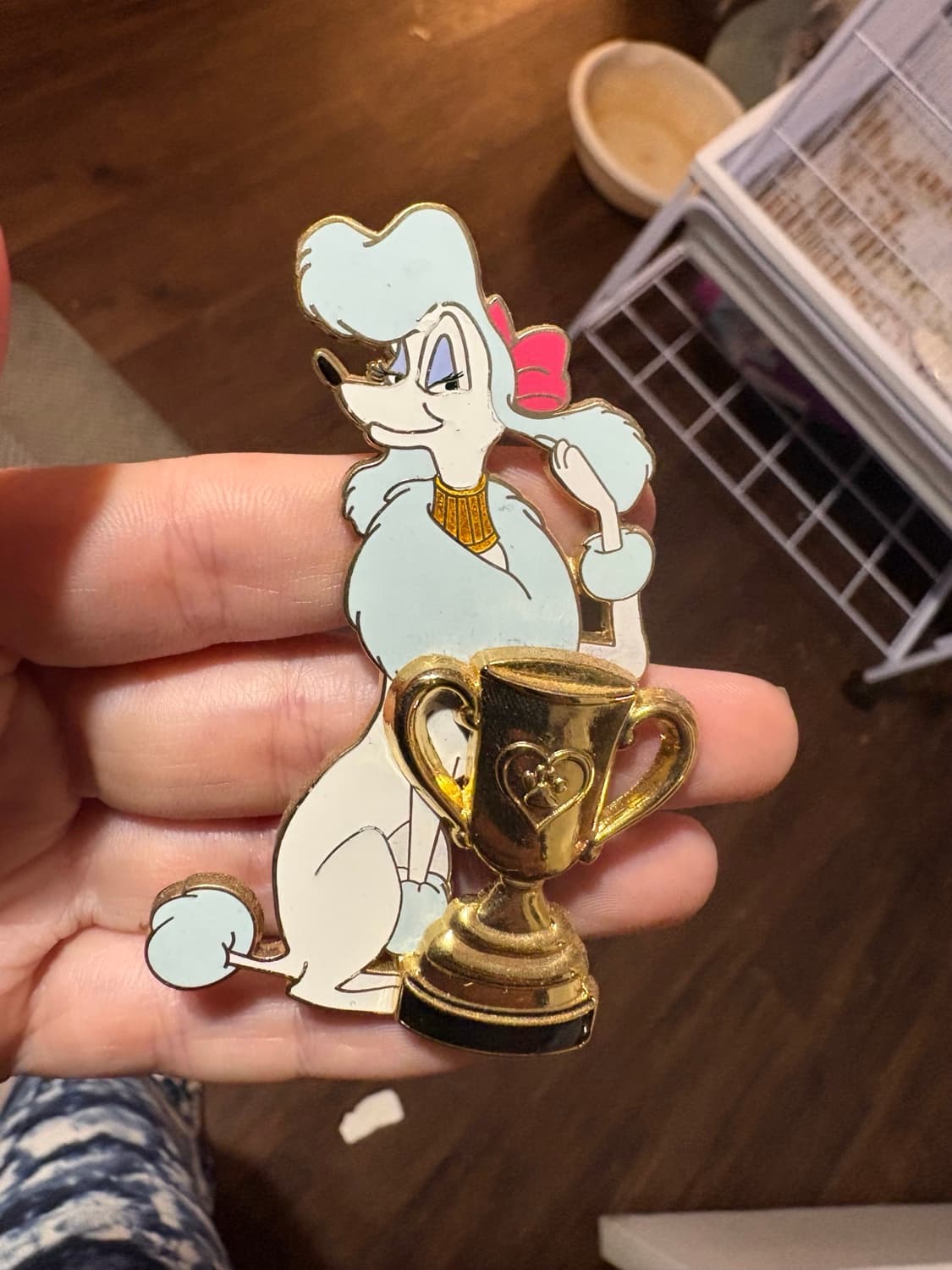 Georgette Best In Show with Trophy - Oliver & Company front