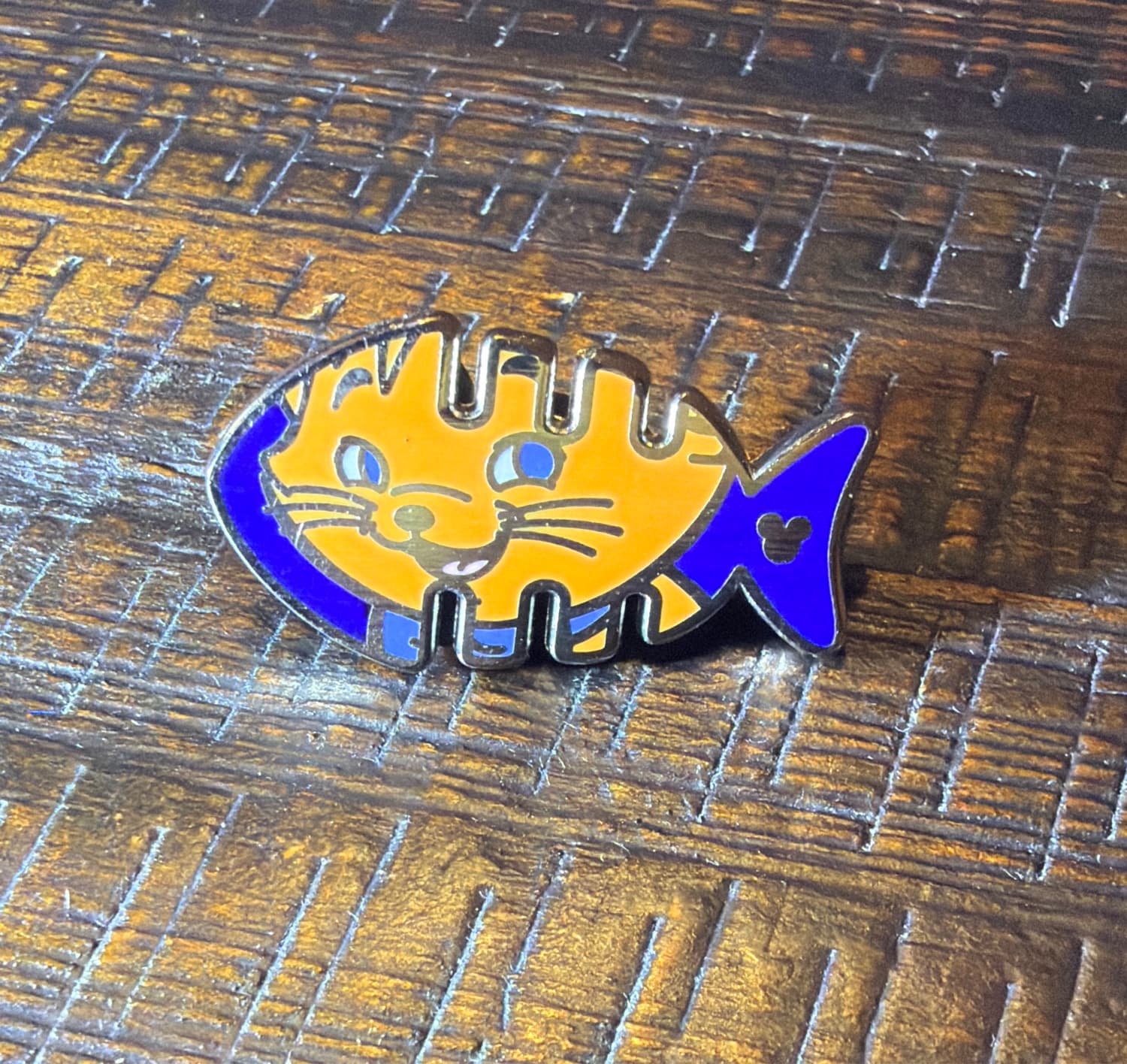 Toulouse Fishbone - 2018 Hidden Mickey Series front