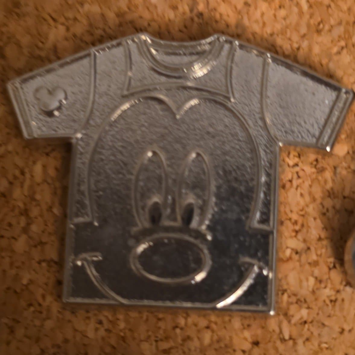 Mickey Mouse T-Shirt All Silver Chaser front